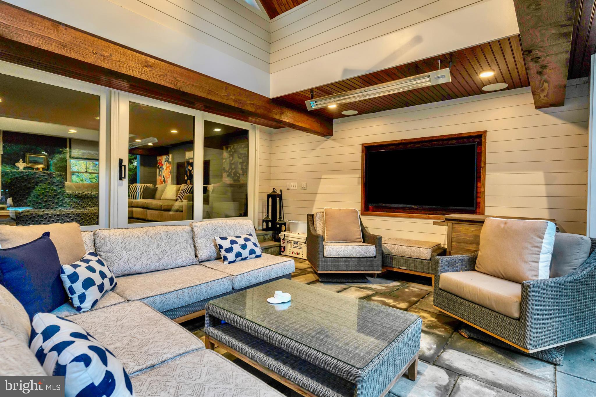 SPRING VALLEY - Residential