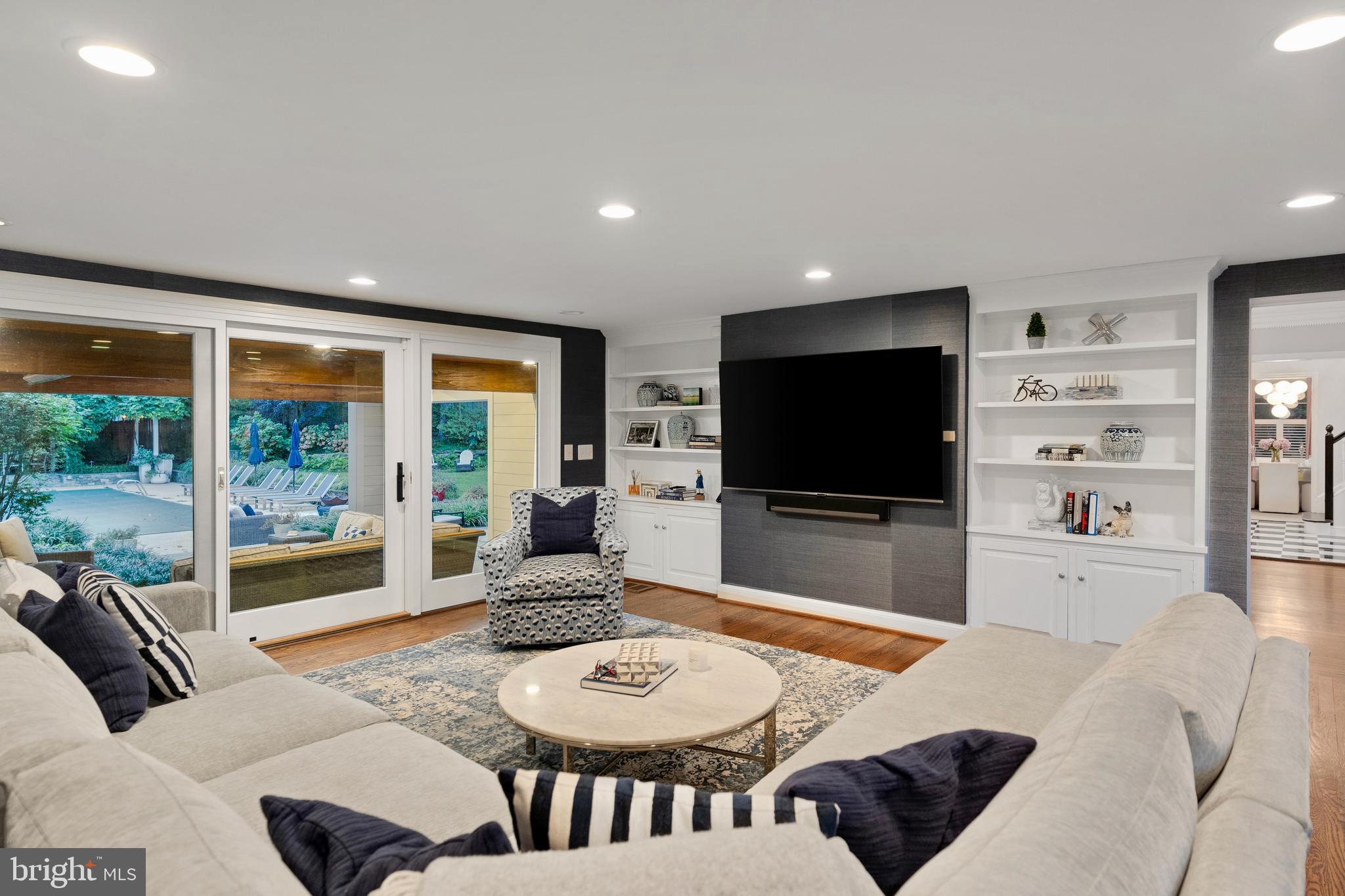 SPRING VALLEY - Residential