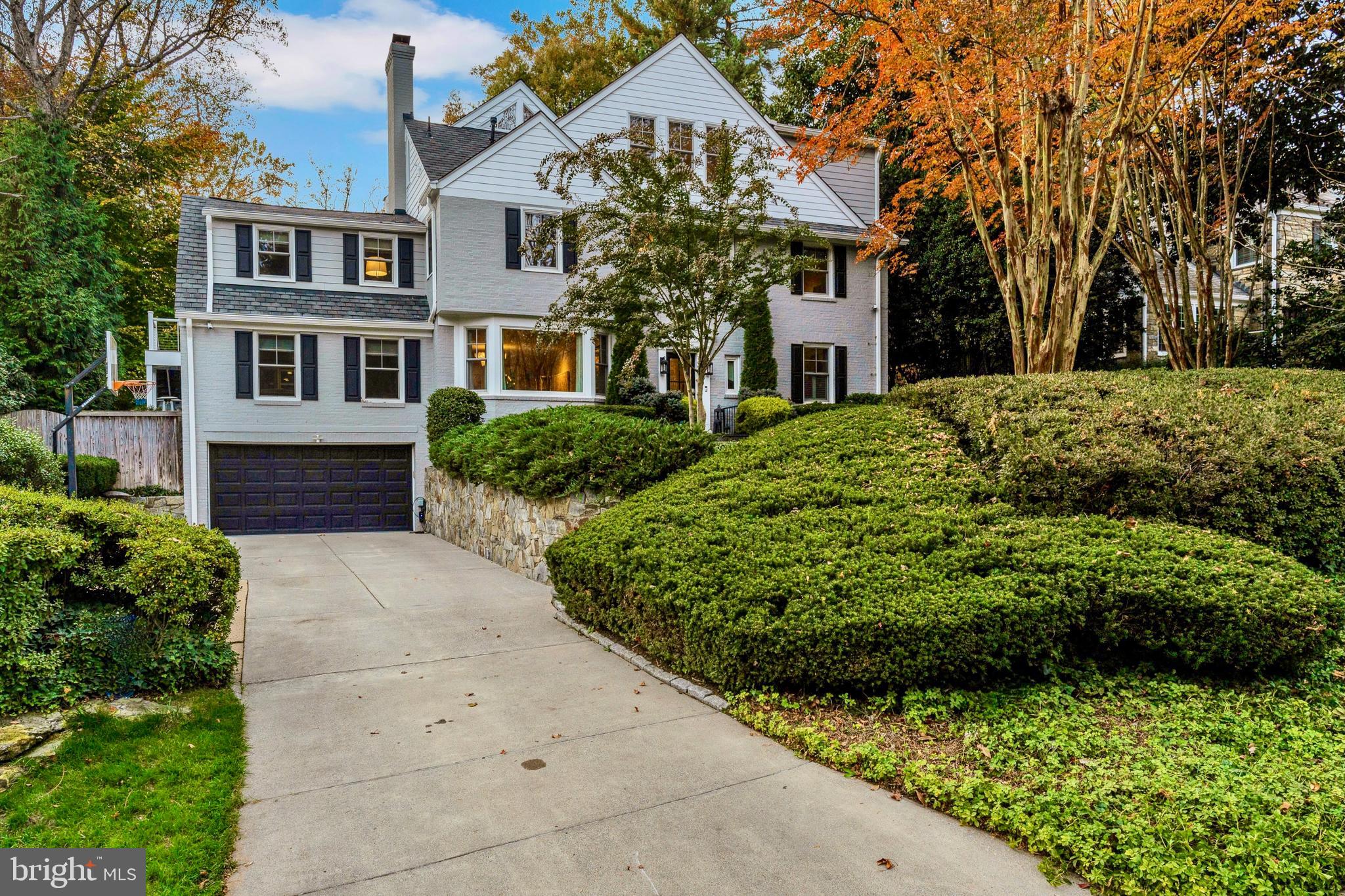 SPRING VALLEY - Residential