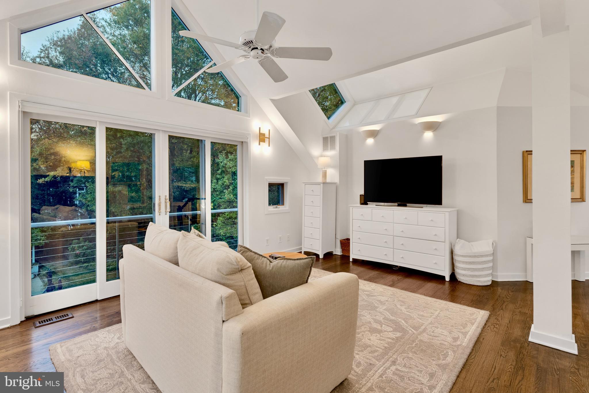 SPRING VALLEY - Residential