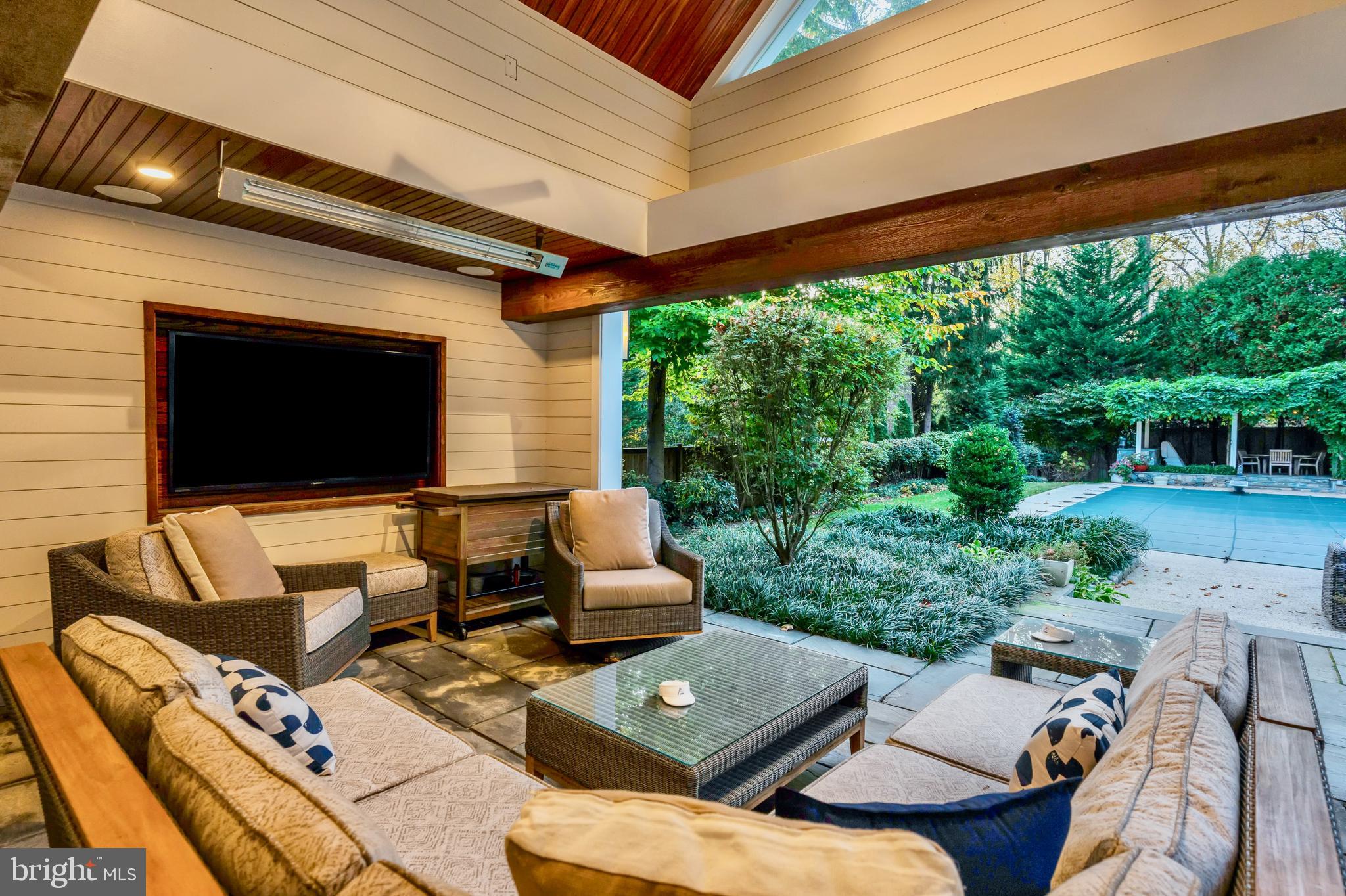 SPRING VALLEY - Residential