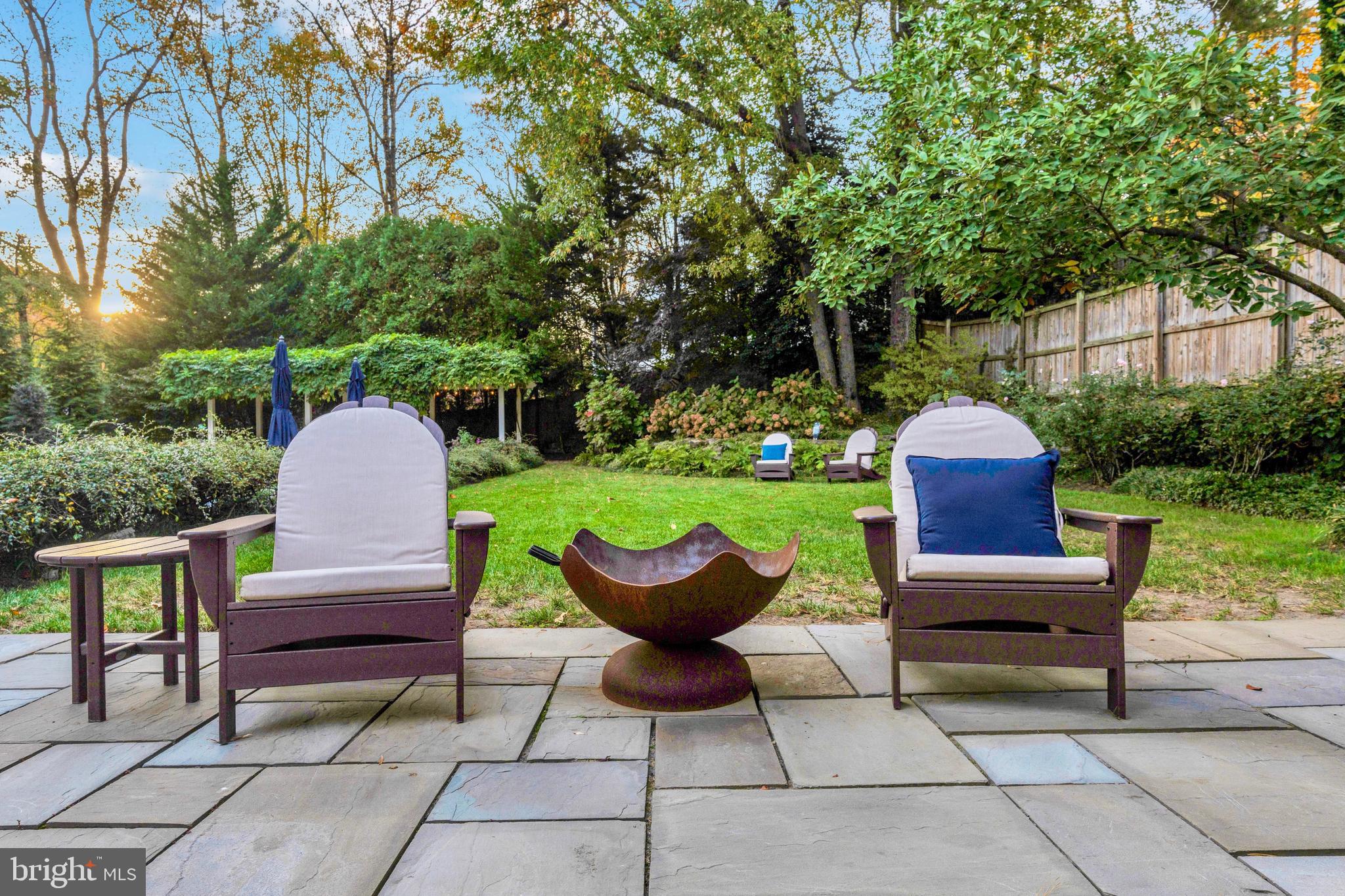 SPRING VALLEY - Residential