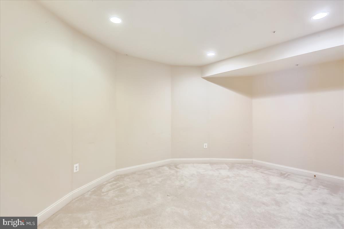 AUBURN VILLAGE AT SANDY SPRING - Residential