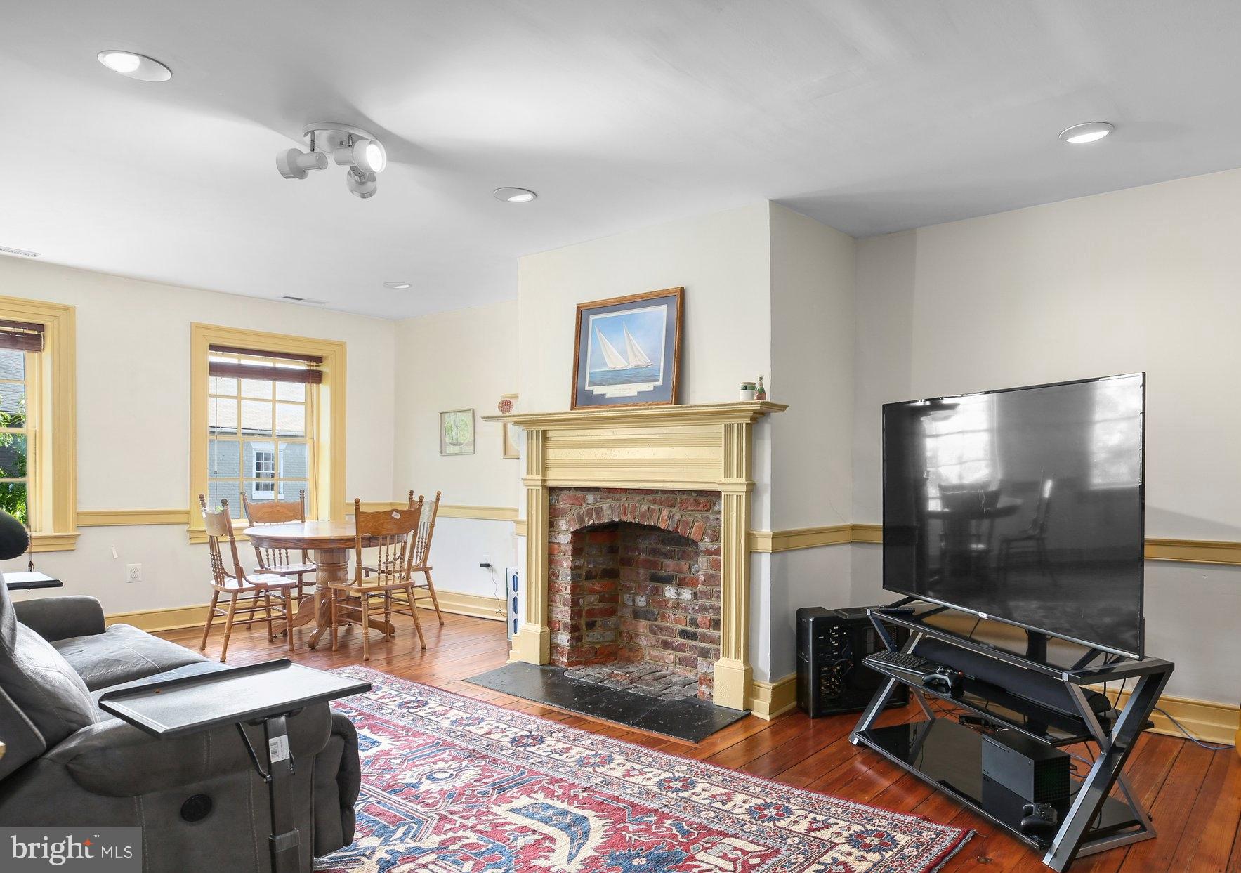 HISTORIC DISTRICT - Residential