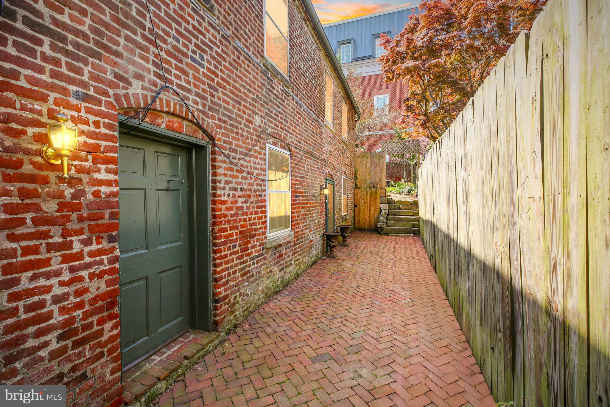 HISTORIC DISTRICT - Residential