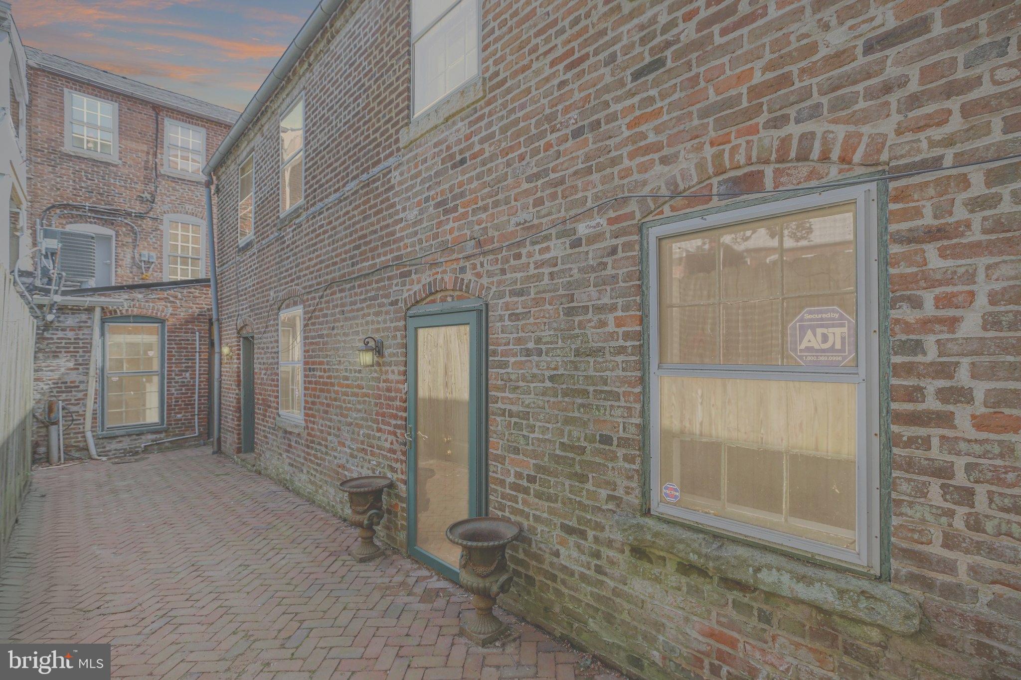 HISTORIC DISTRICT - Residential