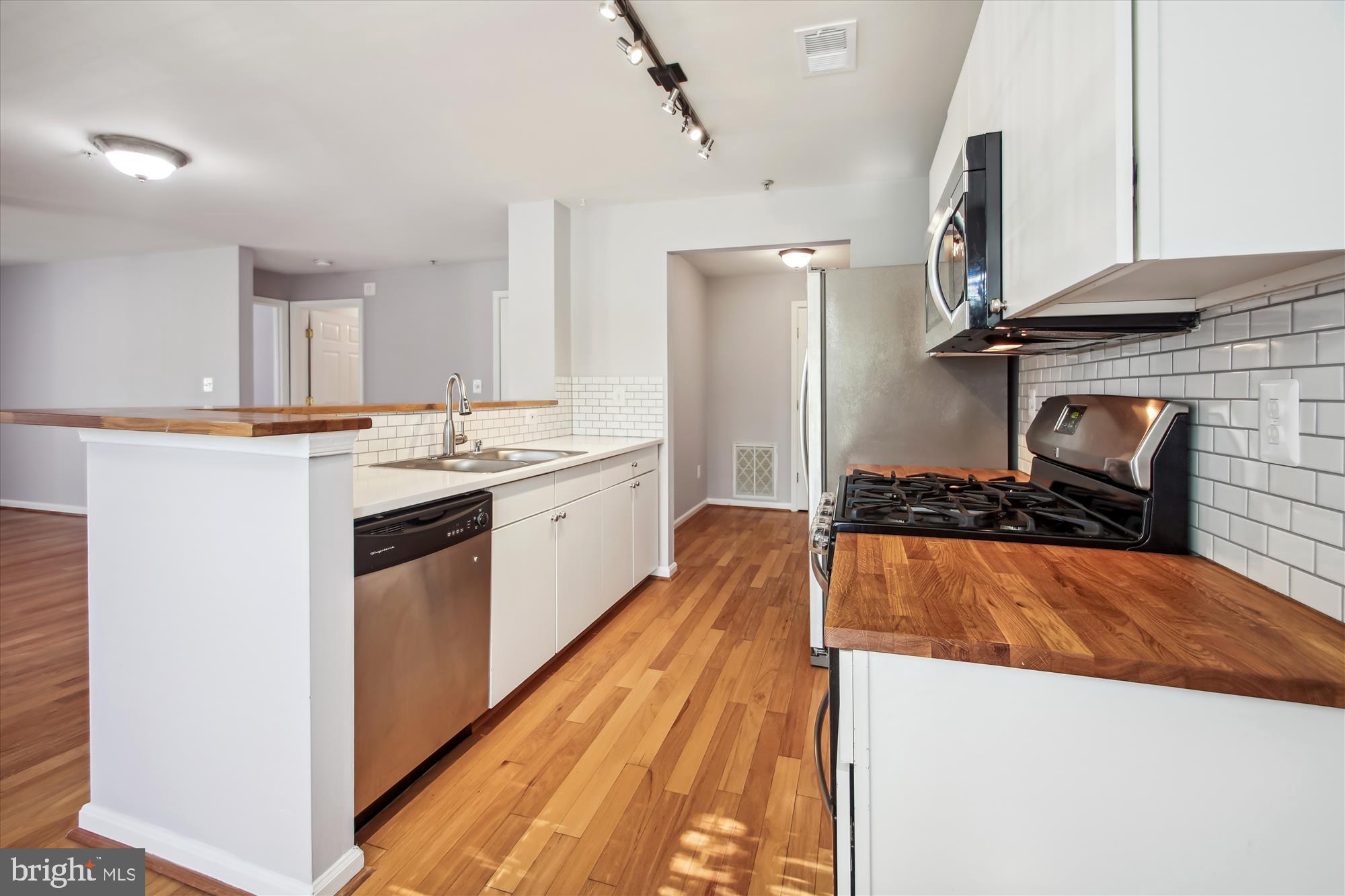 TIDEWATER COLONY - Residential Lease