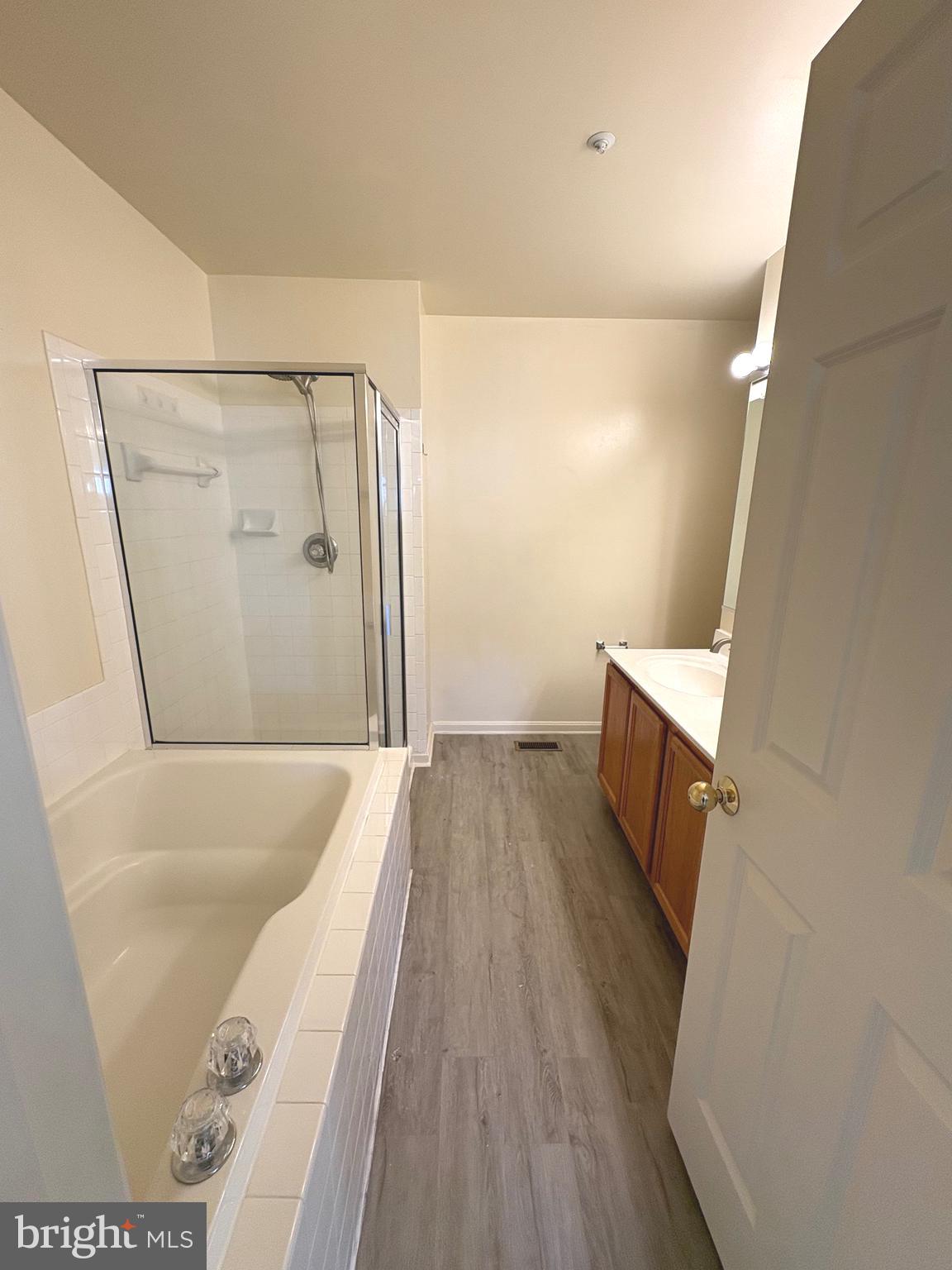 SEVEN OAKS - Residential