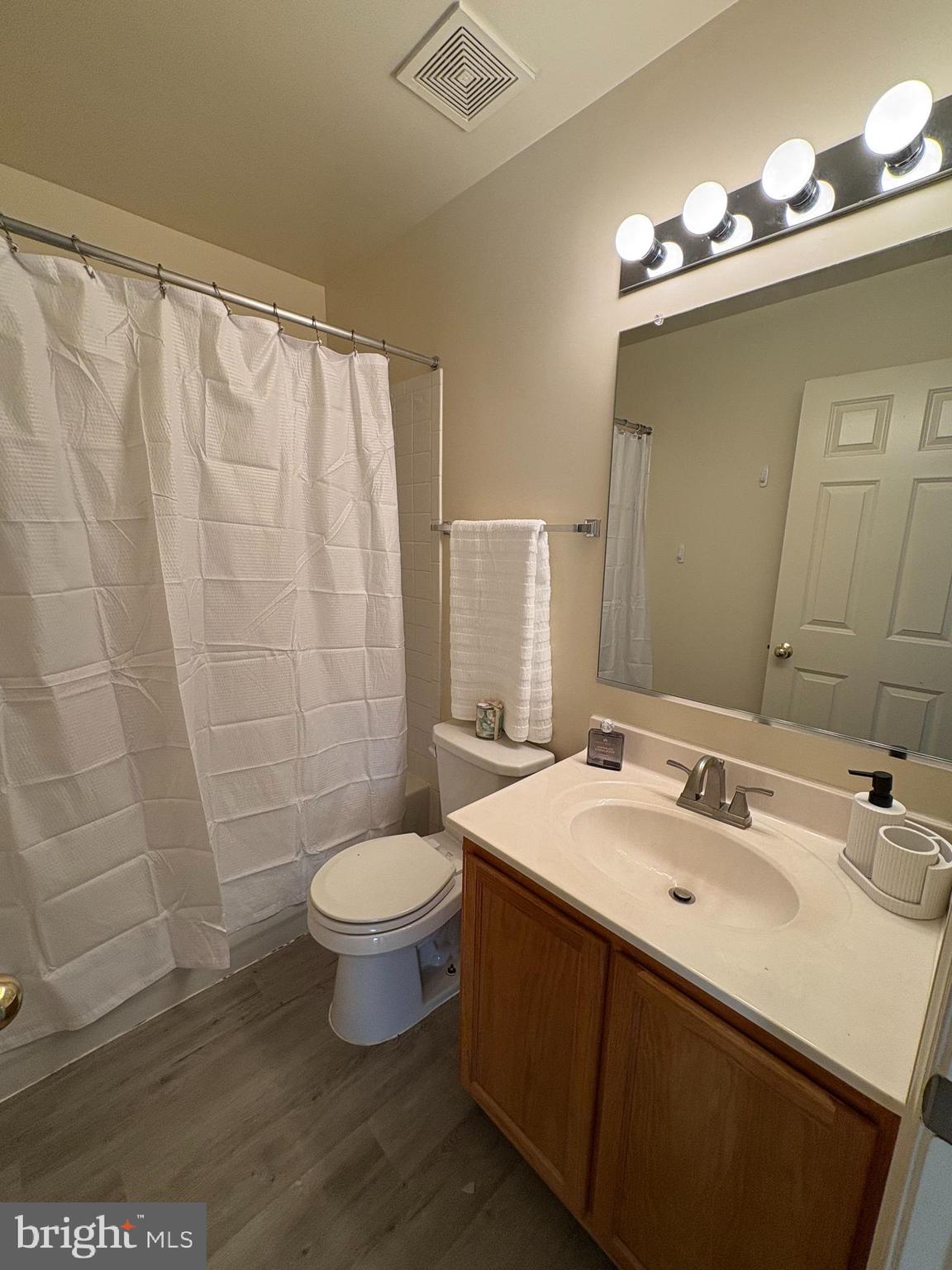 SEVEN OAKS - Residential