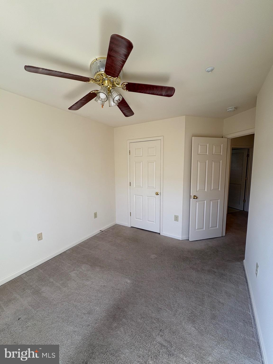 SEVEN OAKS - Residential