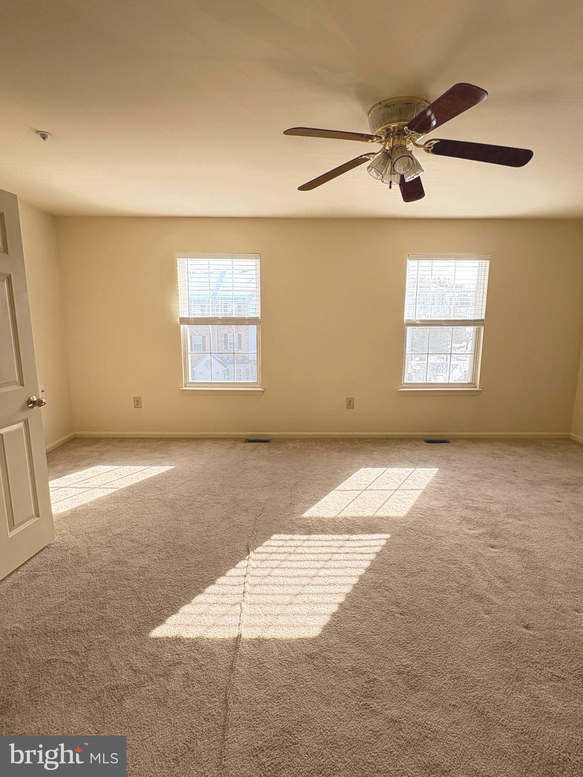 SEVEN OAKS - Residential