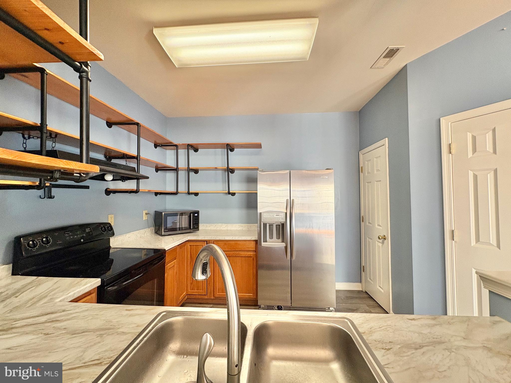 SEVEN OAKS - Residential