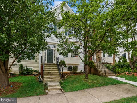 Townhouse For Sale - 17481 Denali Place<br/> DUMFRIES, VA 22025