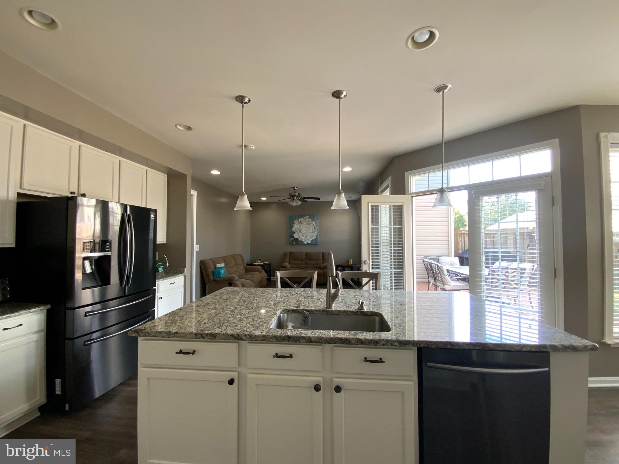 PEMBROOKE - Residential