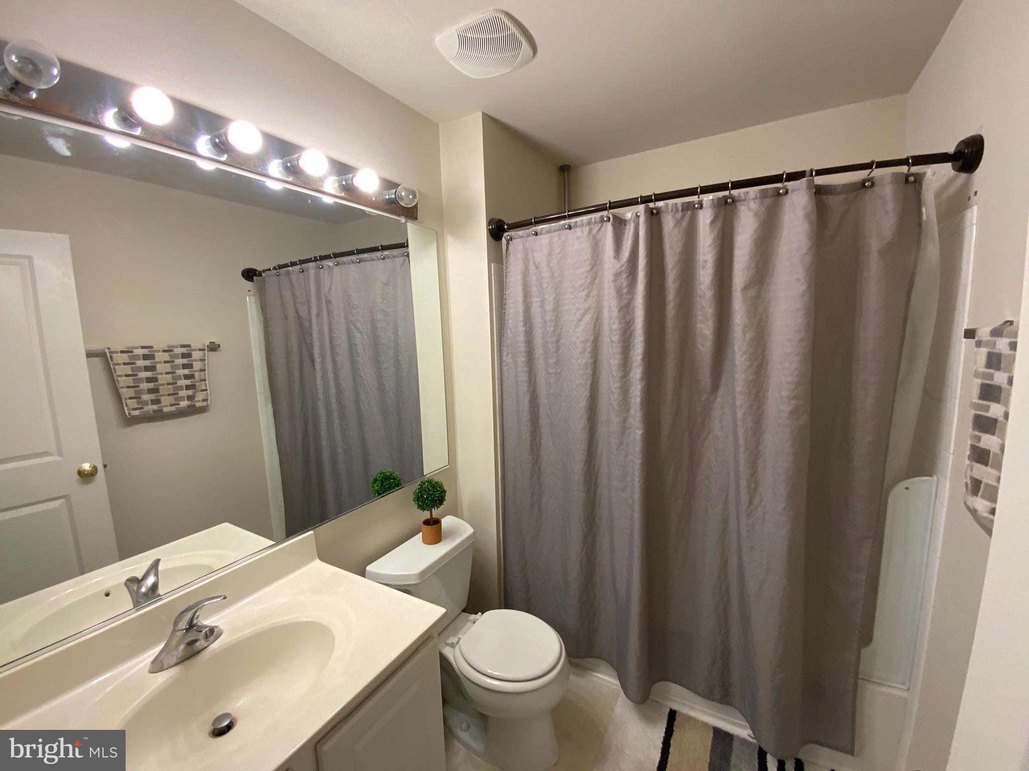 PEMBROOKE - Residential