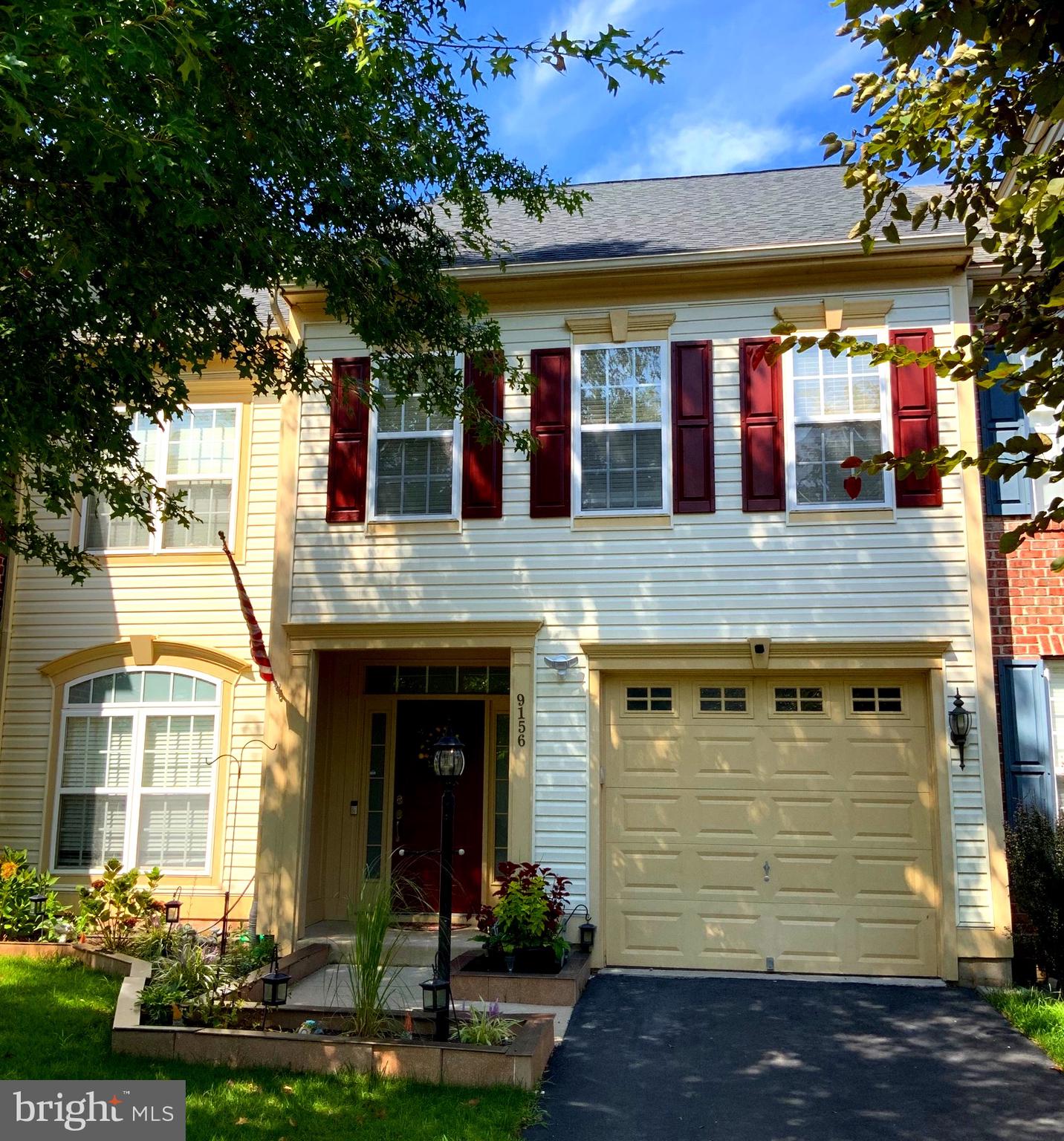 PEMBROOKE - Residential