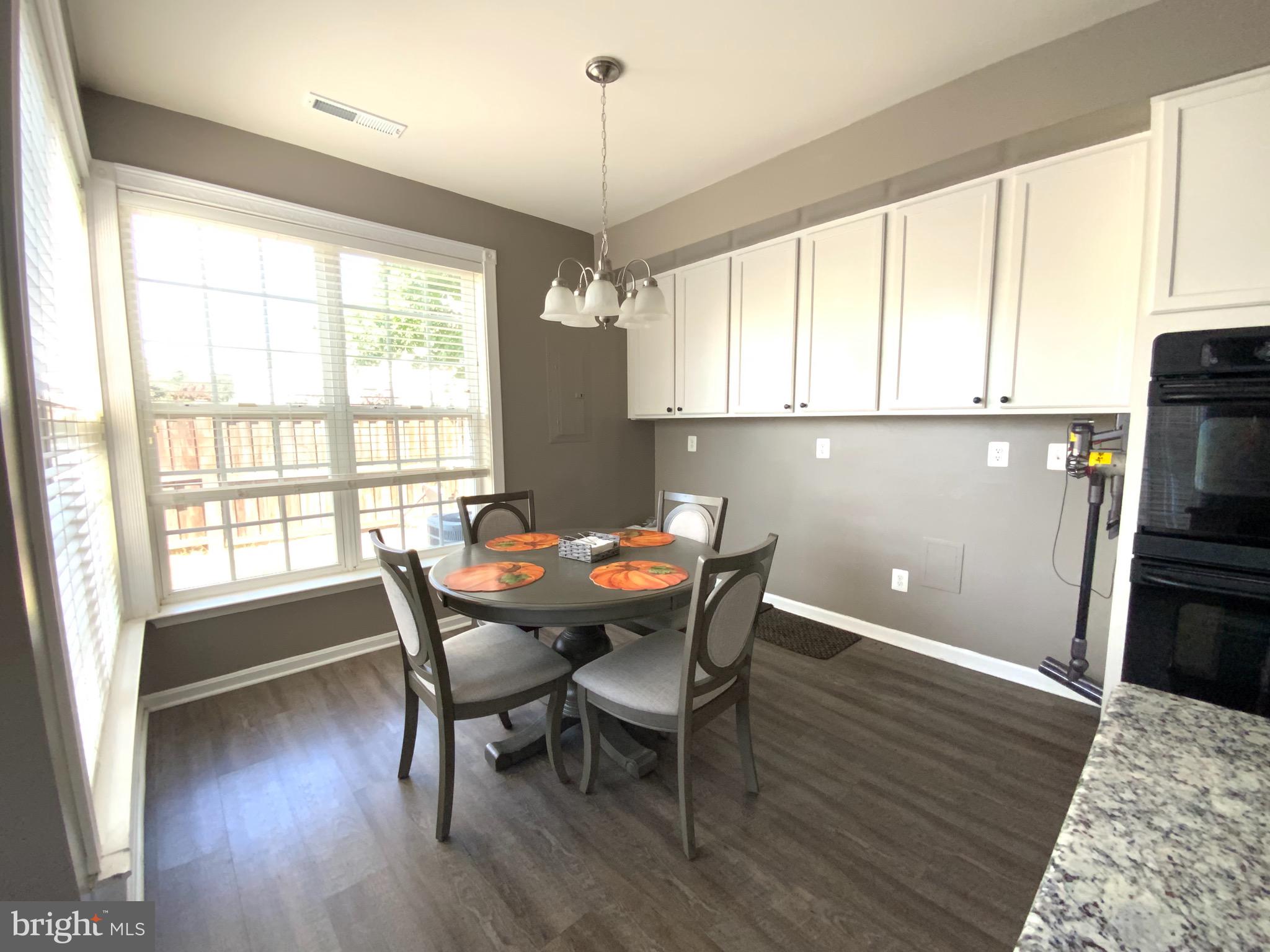 PEMBROOKE - Residential