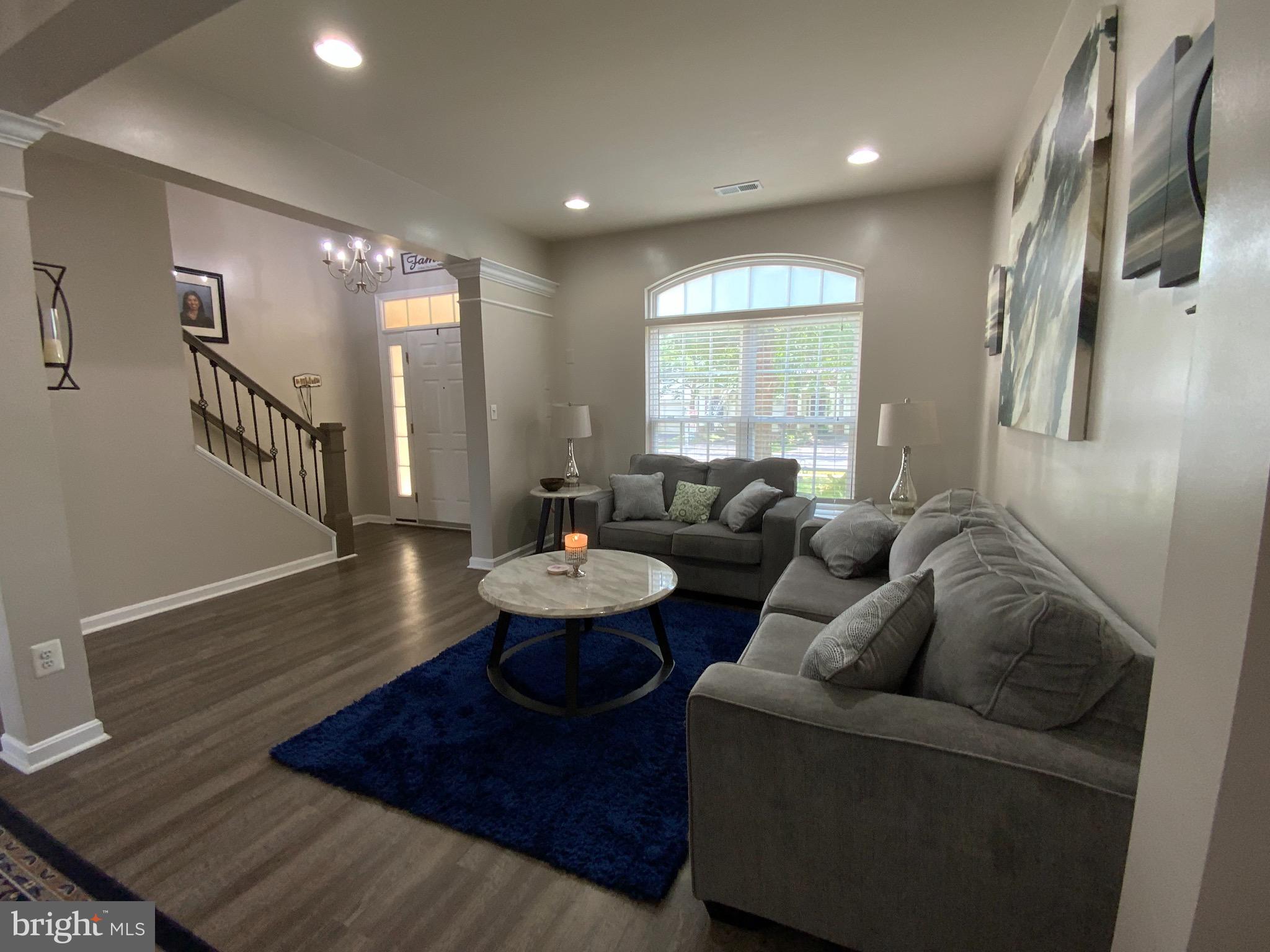 PEMBROOKE - Residential