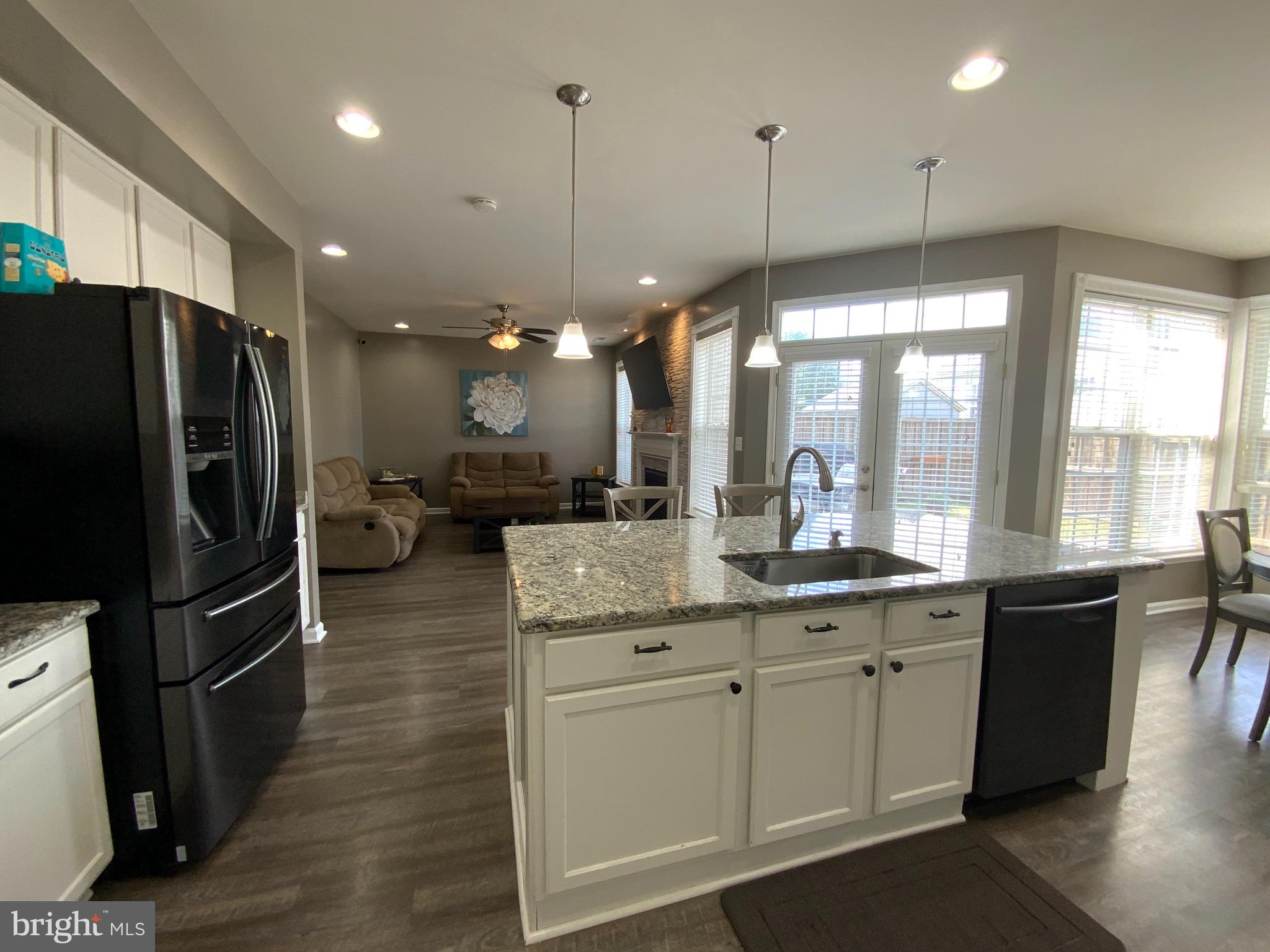 PEMBROOKE - Residential