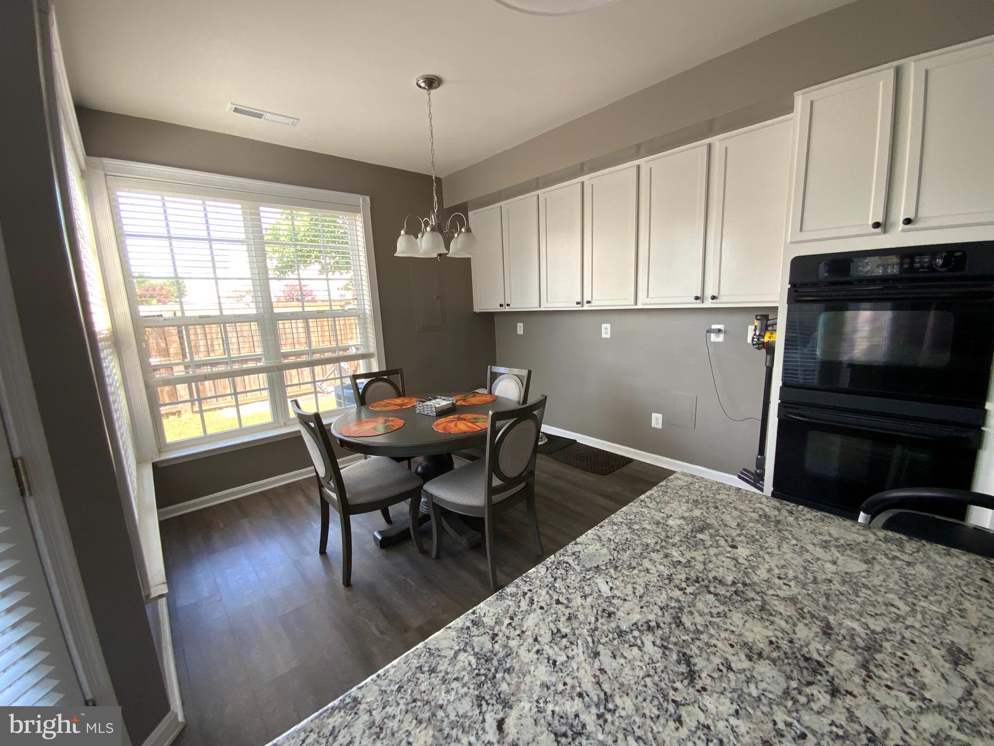 PEMBROOKE - Residential