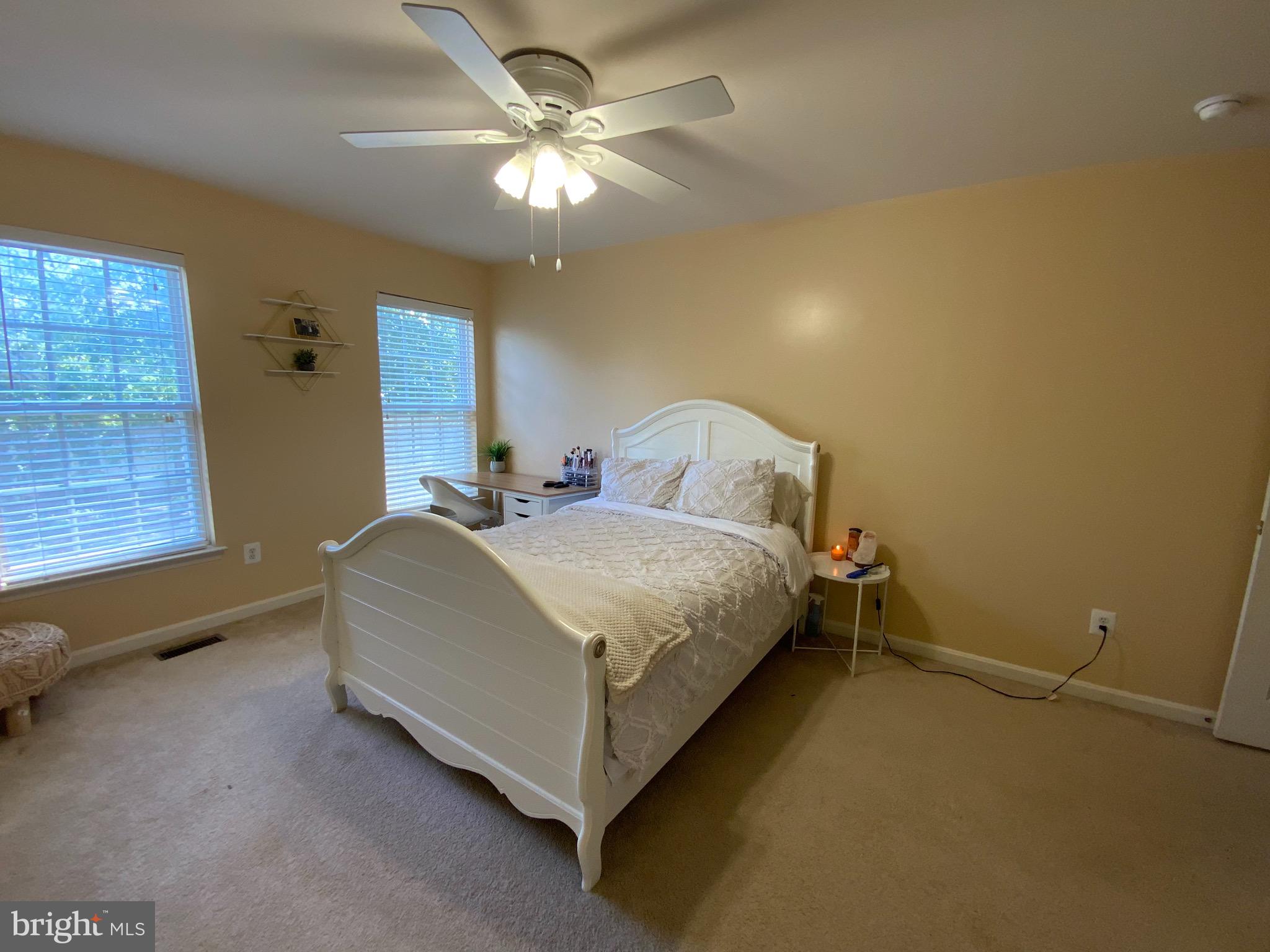 PEMBROOKE - Residential