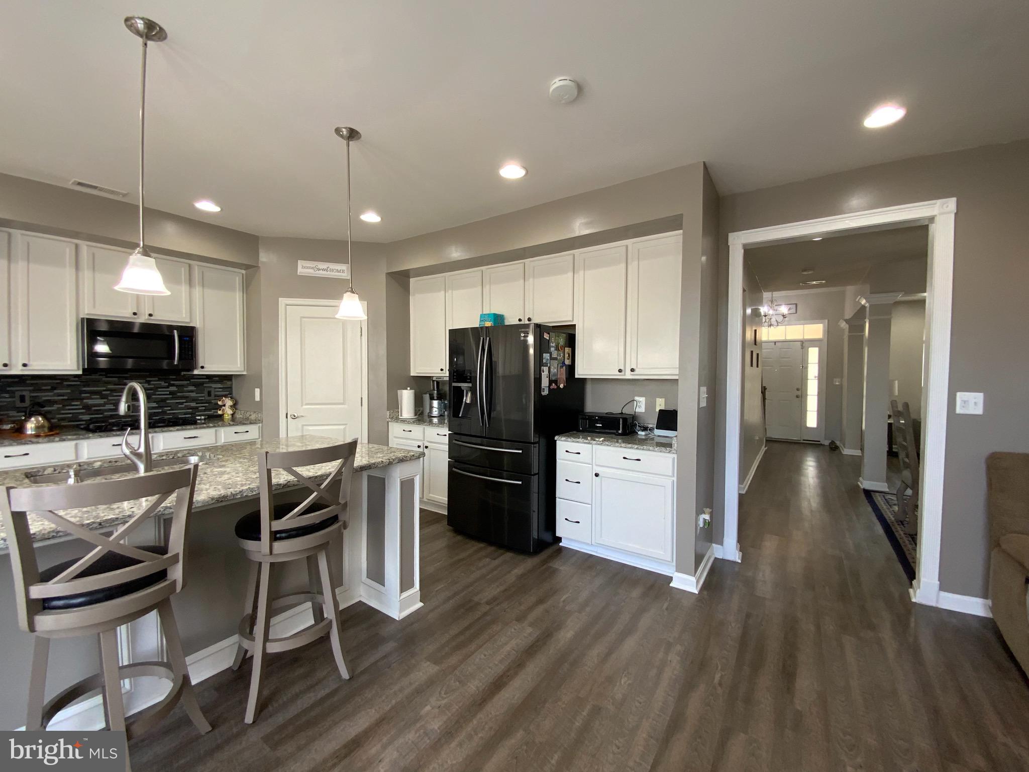 PEMBROOKE - Residential