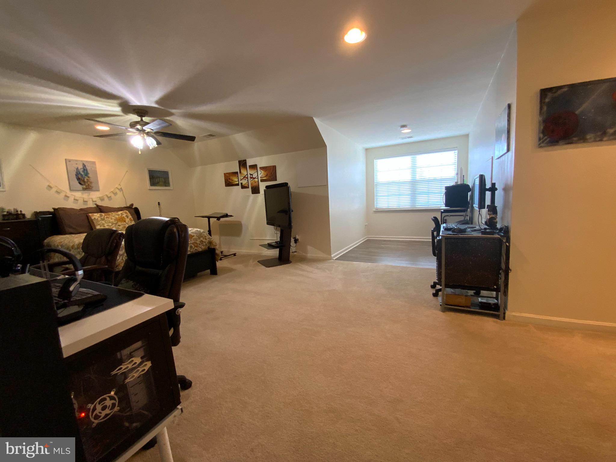 PEMBROOKE - Residential