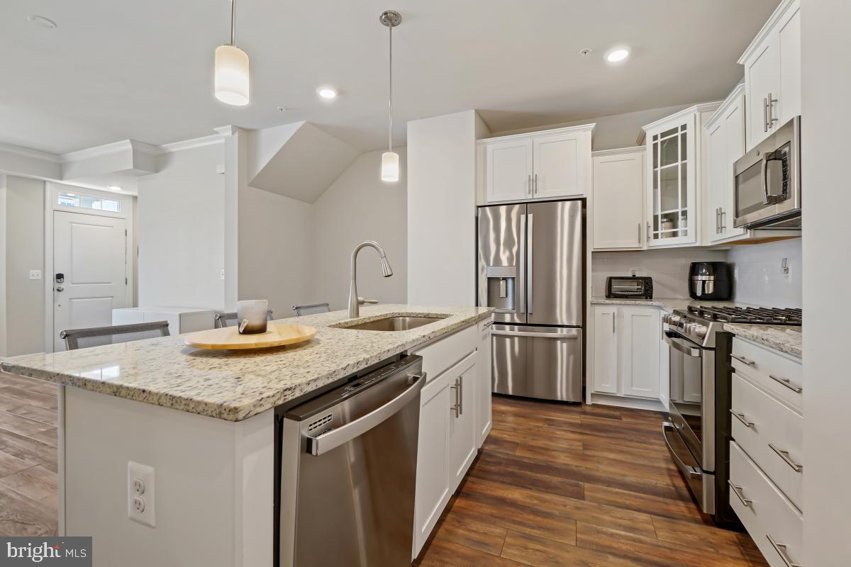 JEFFERSON PLACE - Residential