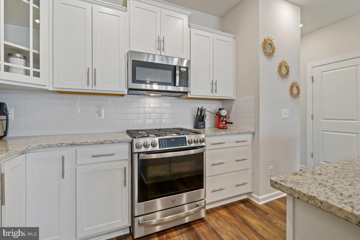 JEFFERSON PLACE - Residential