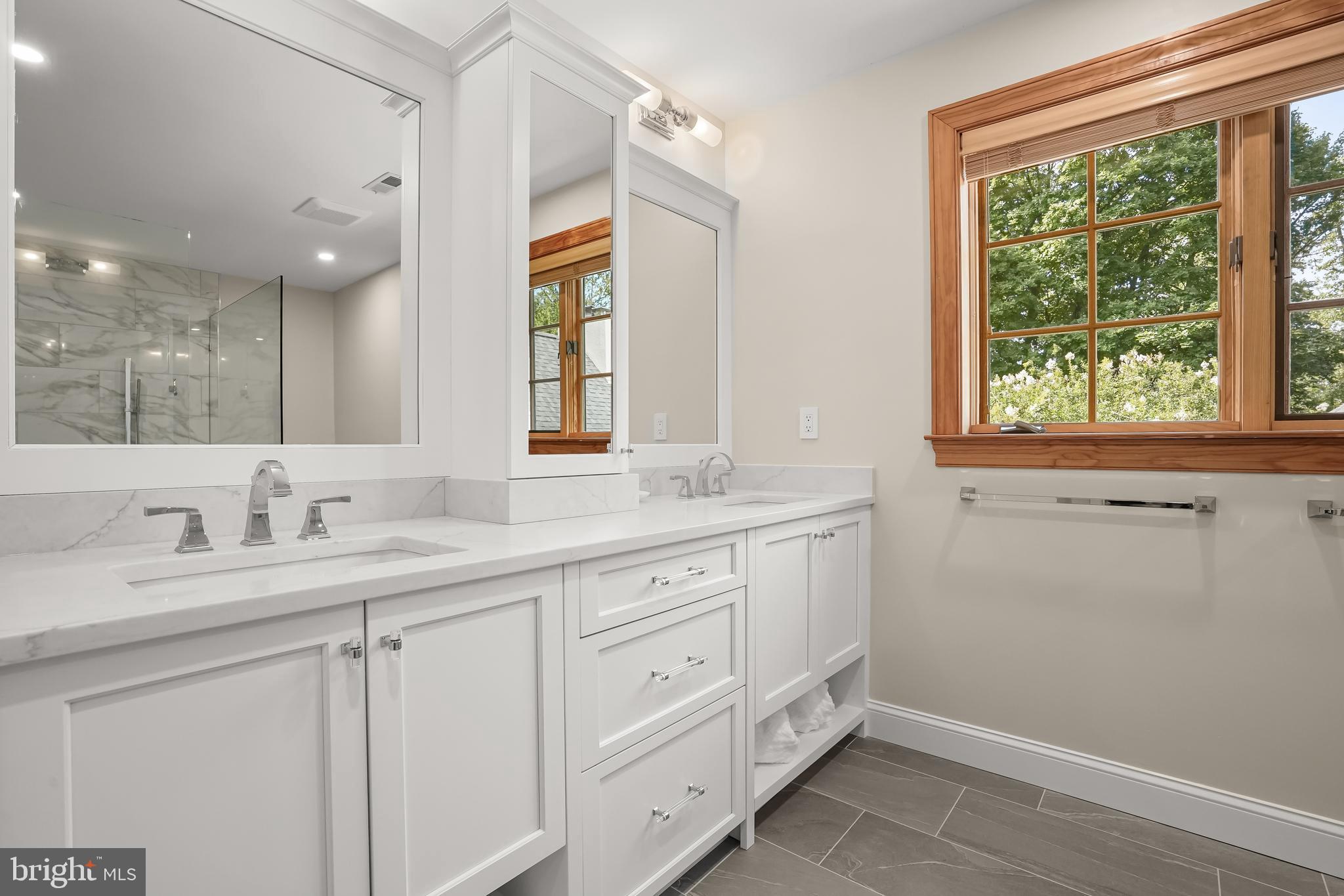 GIBSON ISLAND - Residential