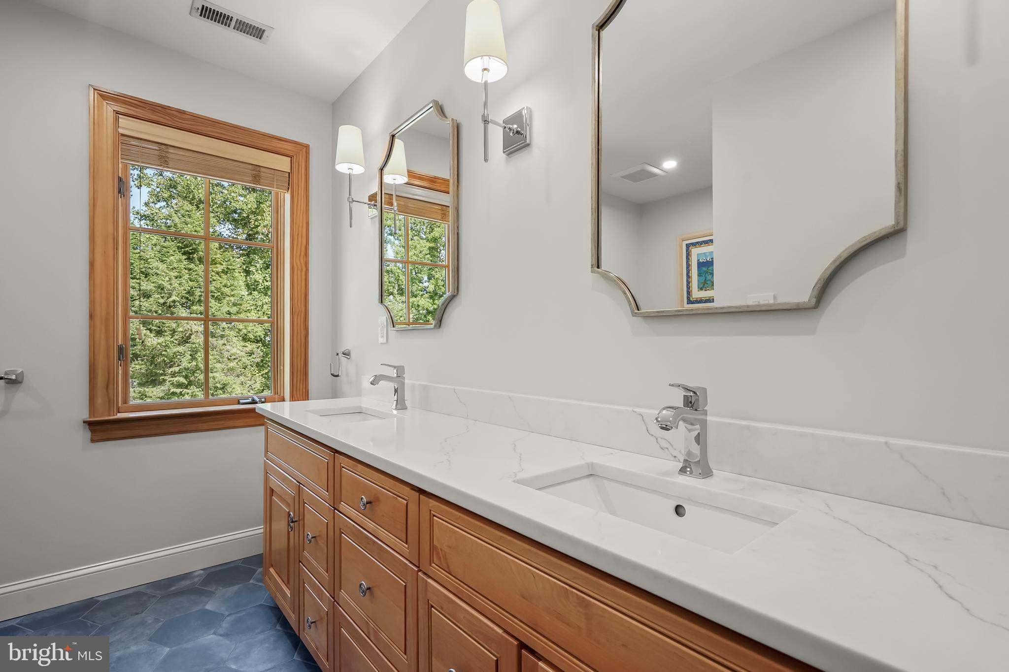 GIBSON ISLAND - Residential