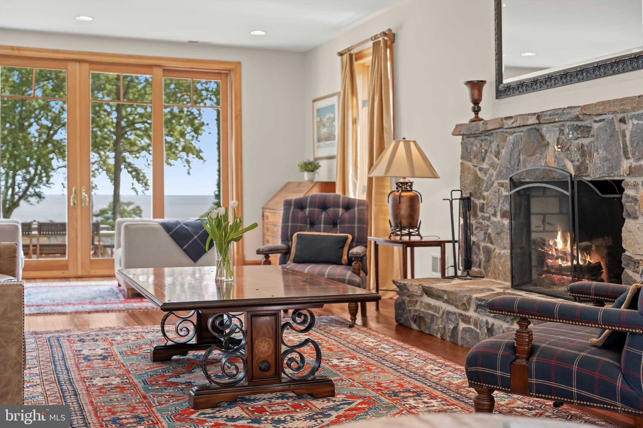 GIBSON ISLAND - Residential