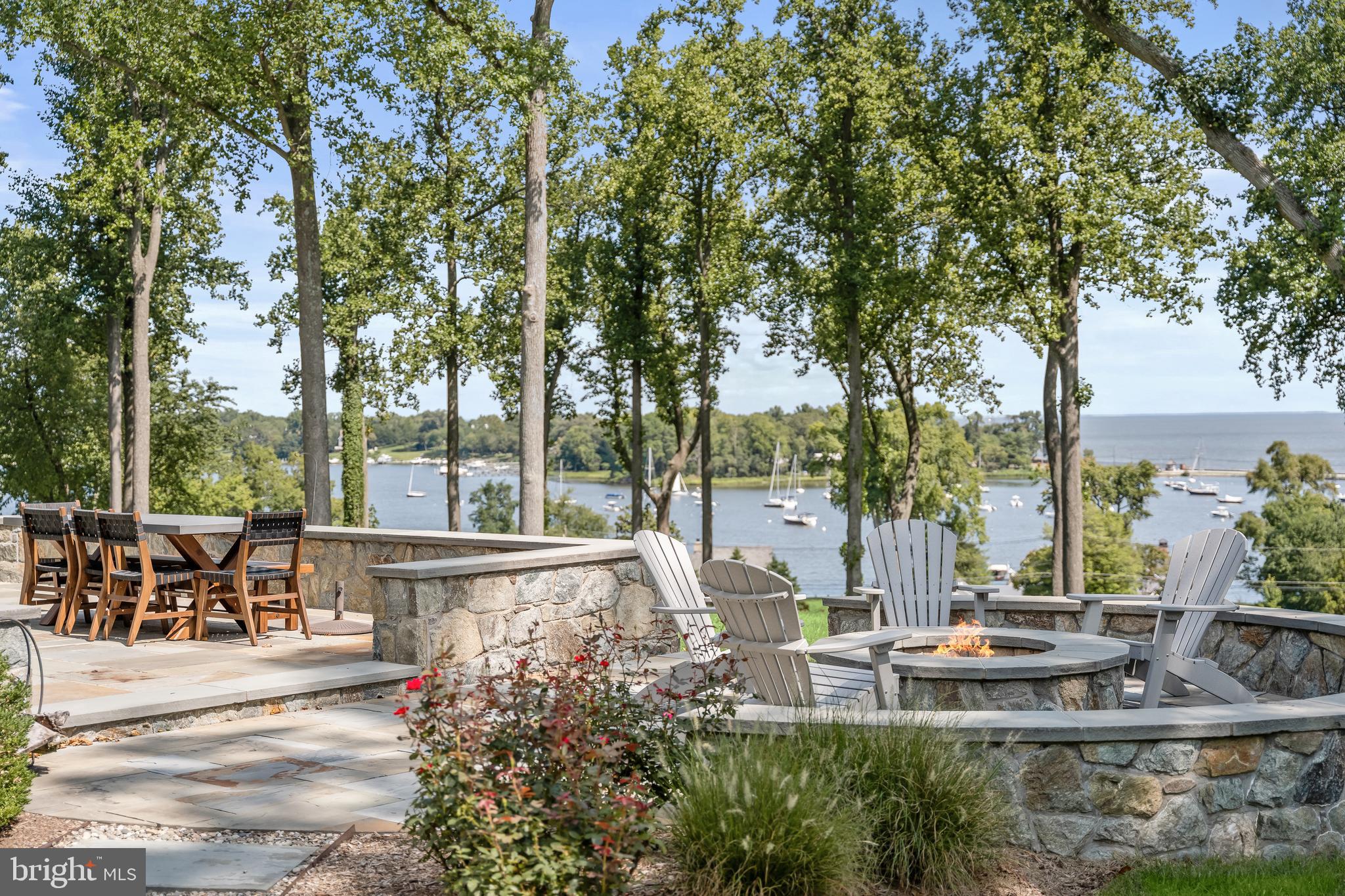 GIBSON ISLAND - Residential