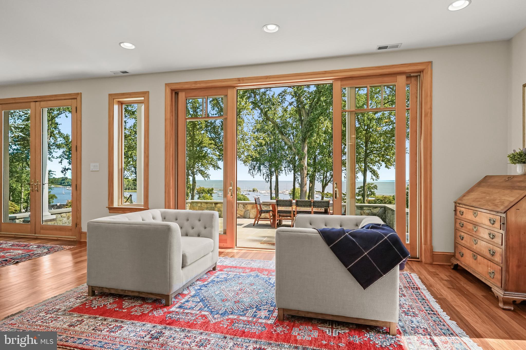 GIBSON ISLAND - Residential