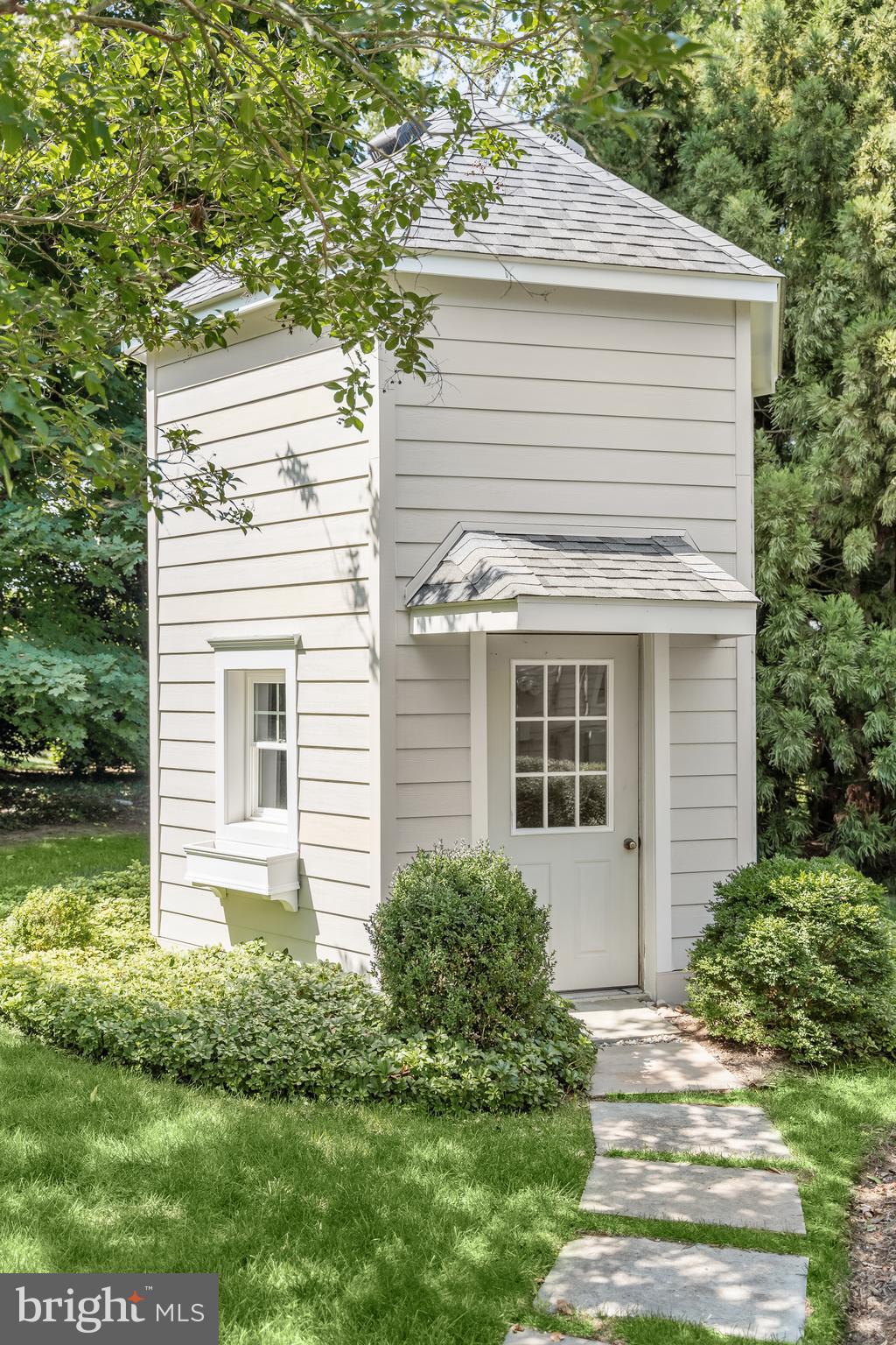 GIBSON ISLAND - Residential