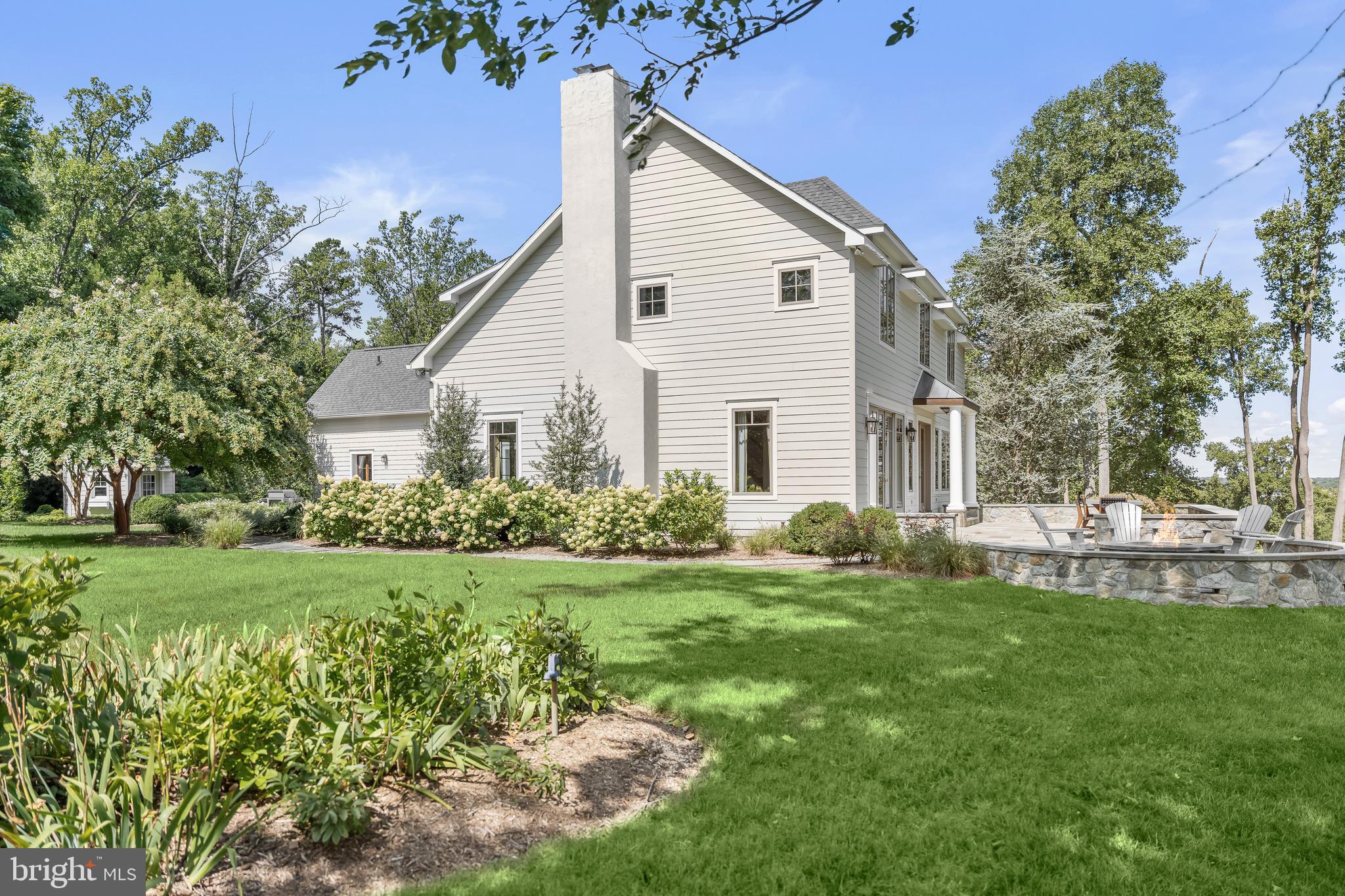 GIBSON ISLAND - Residential