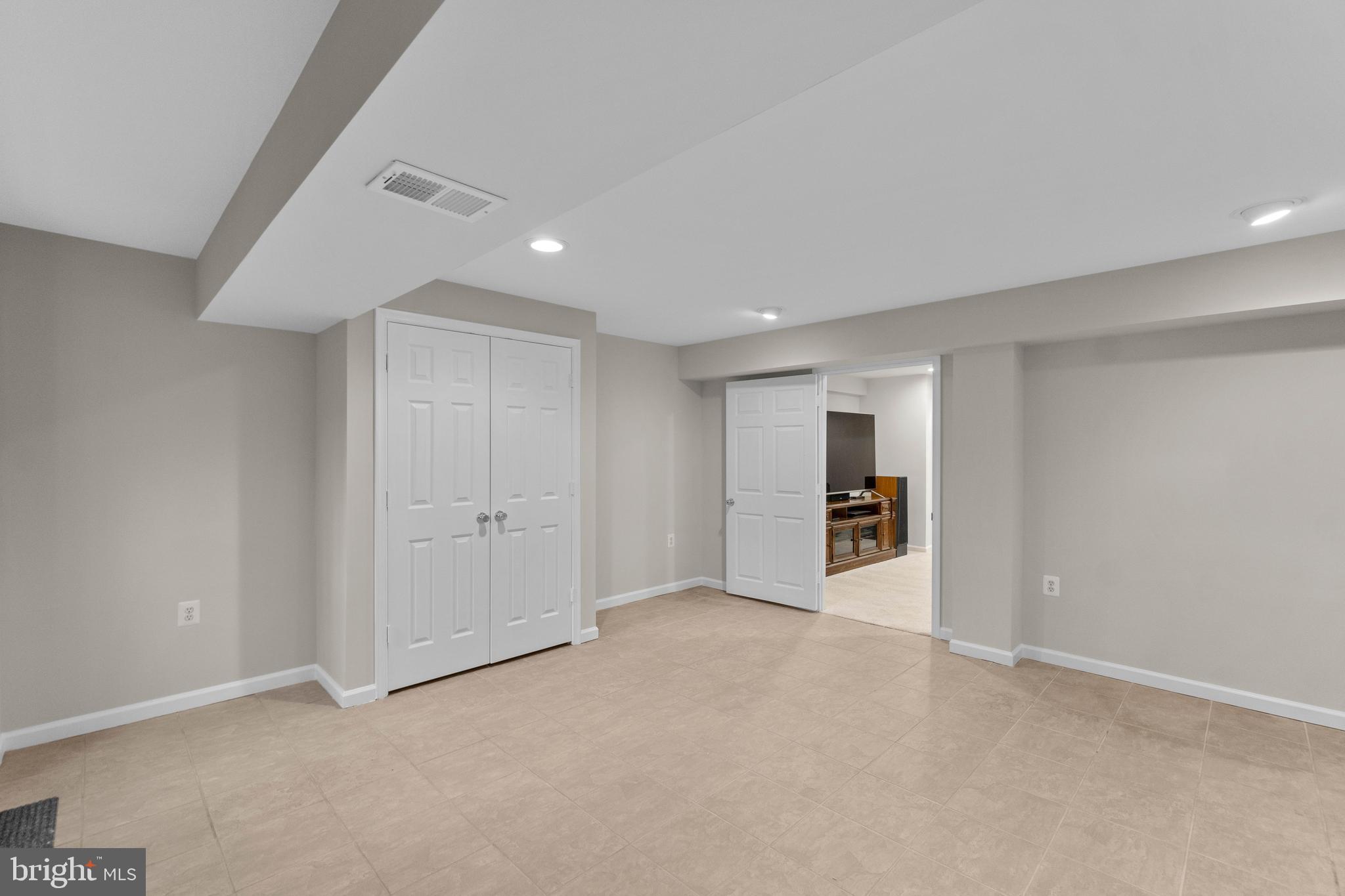 GOVERNORS RUN - Residential