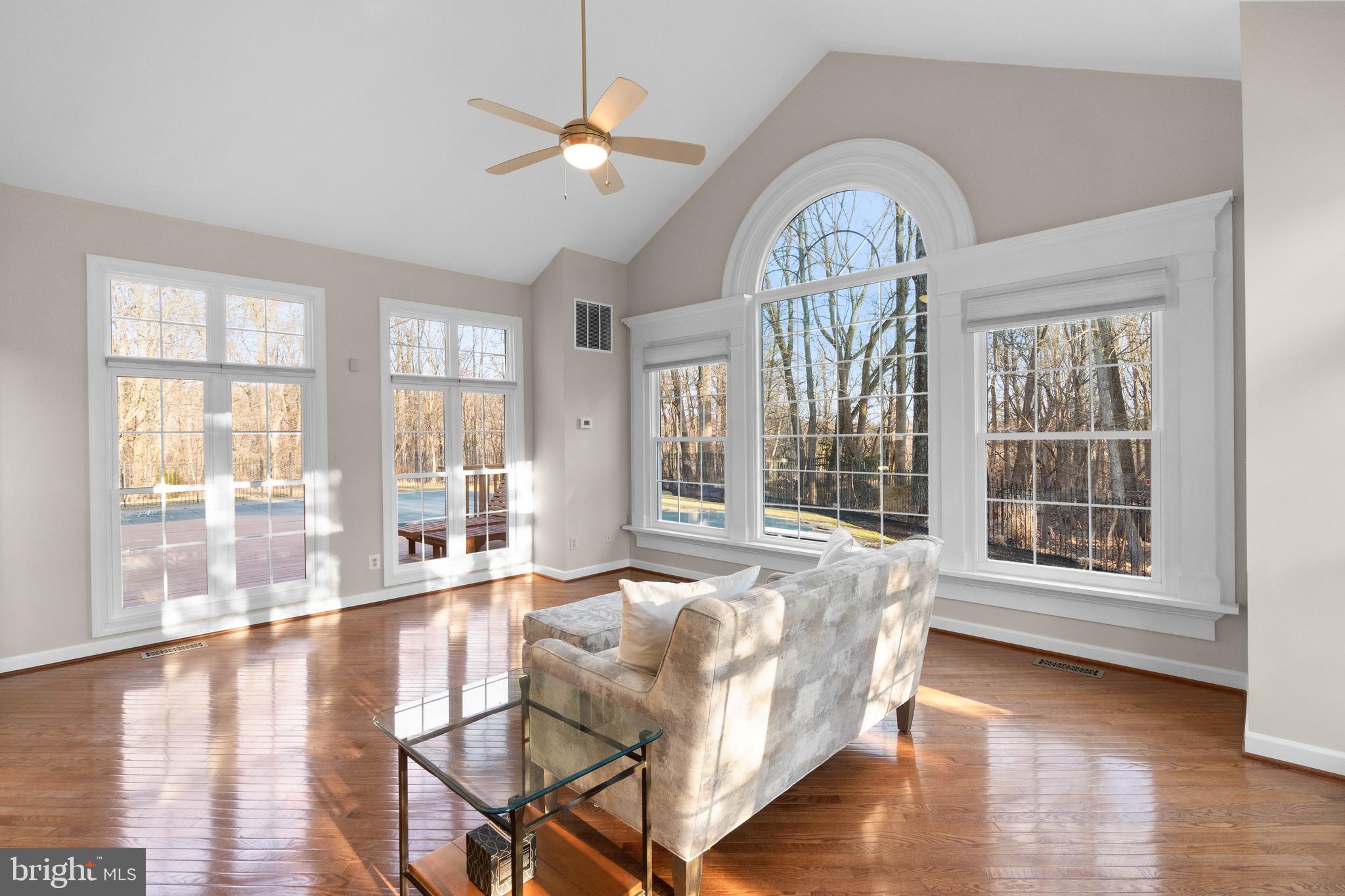 GOVERNORS RUN - Residential