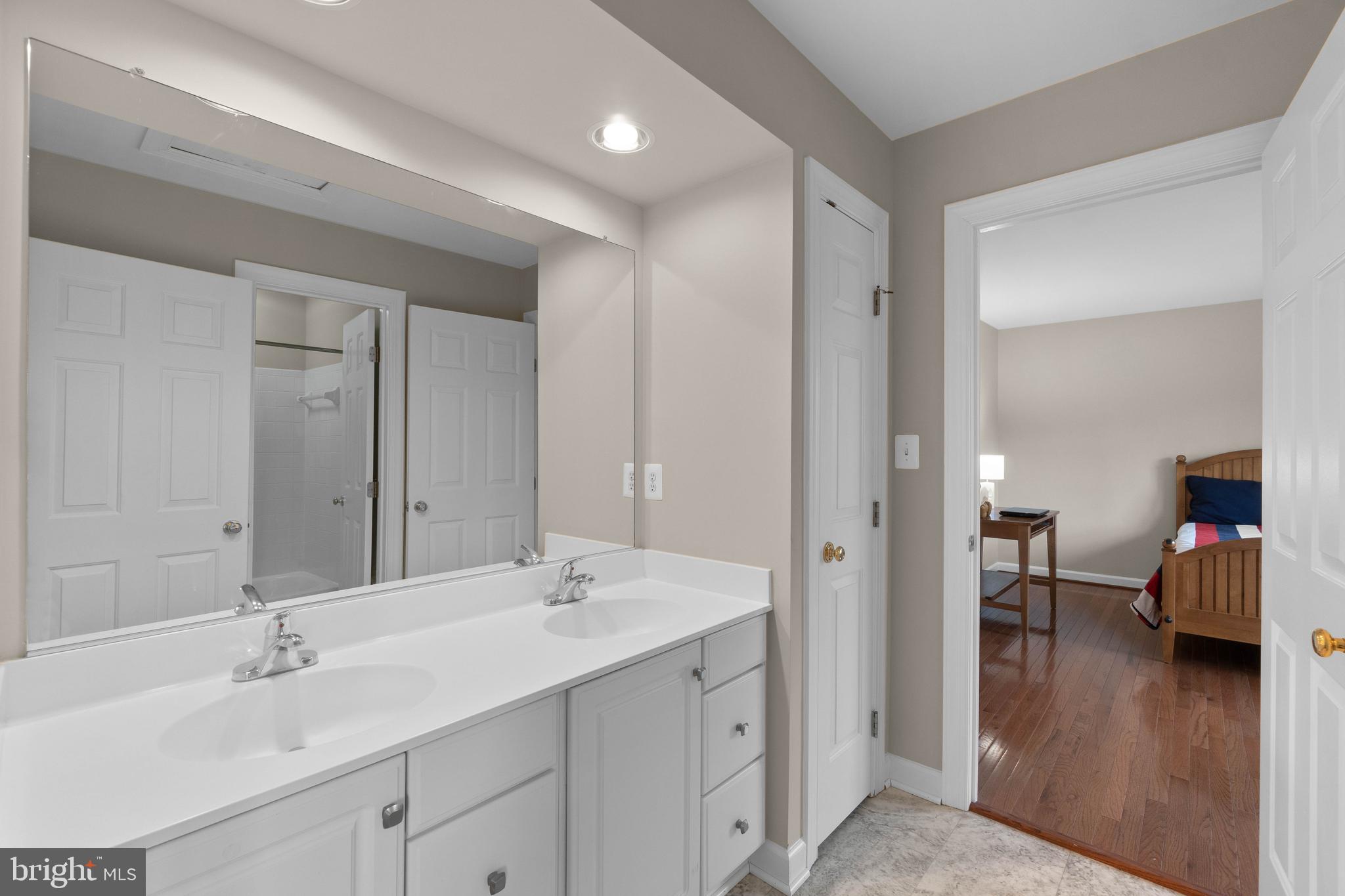 GOVERNORS RUN - Residential