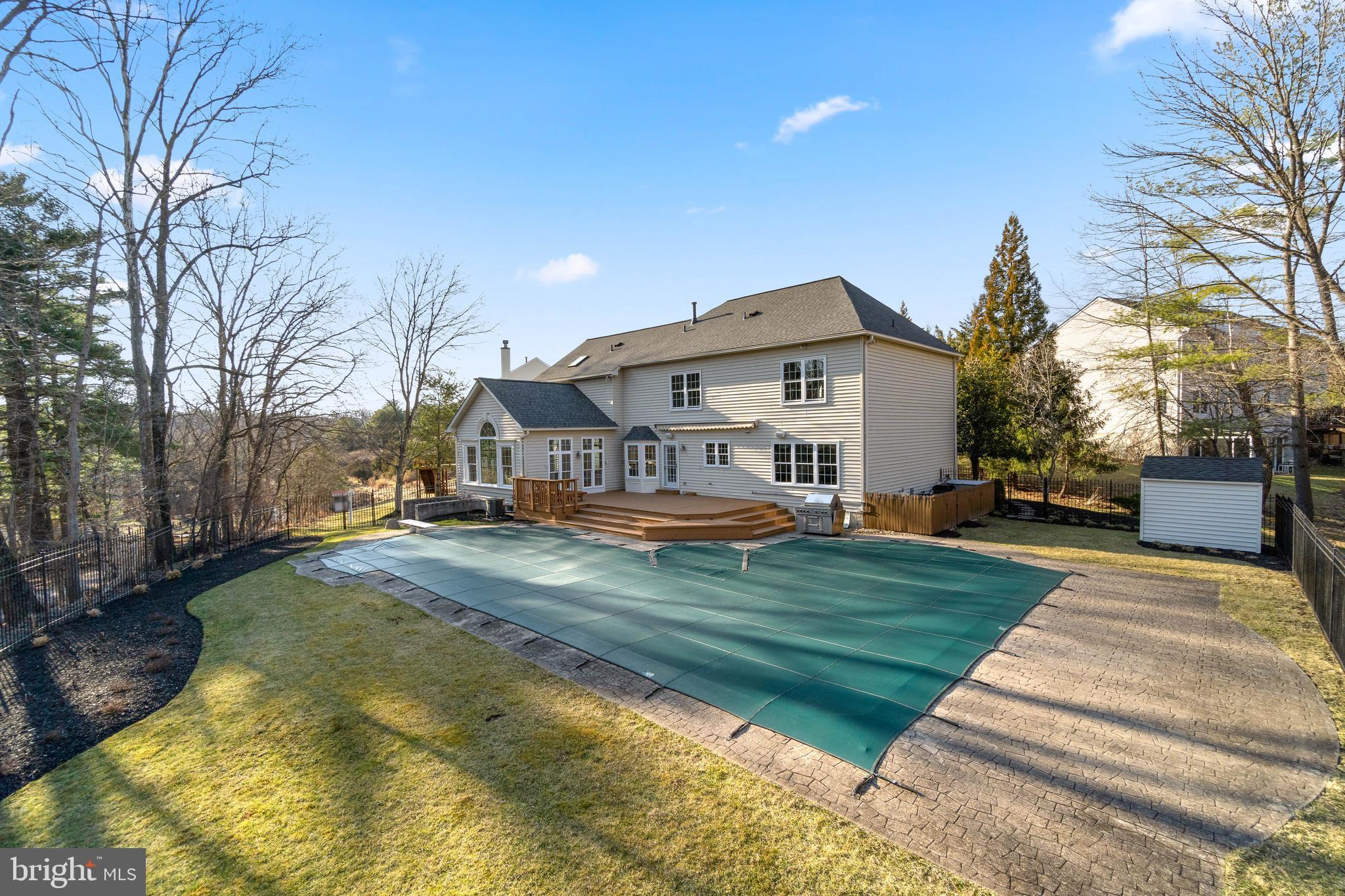 GOVERNORS RUN - Residential