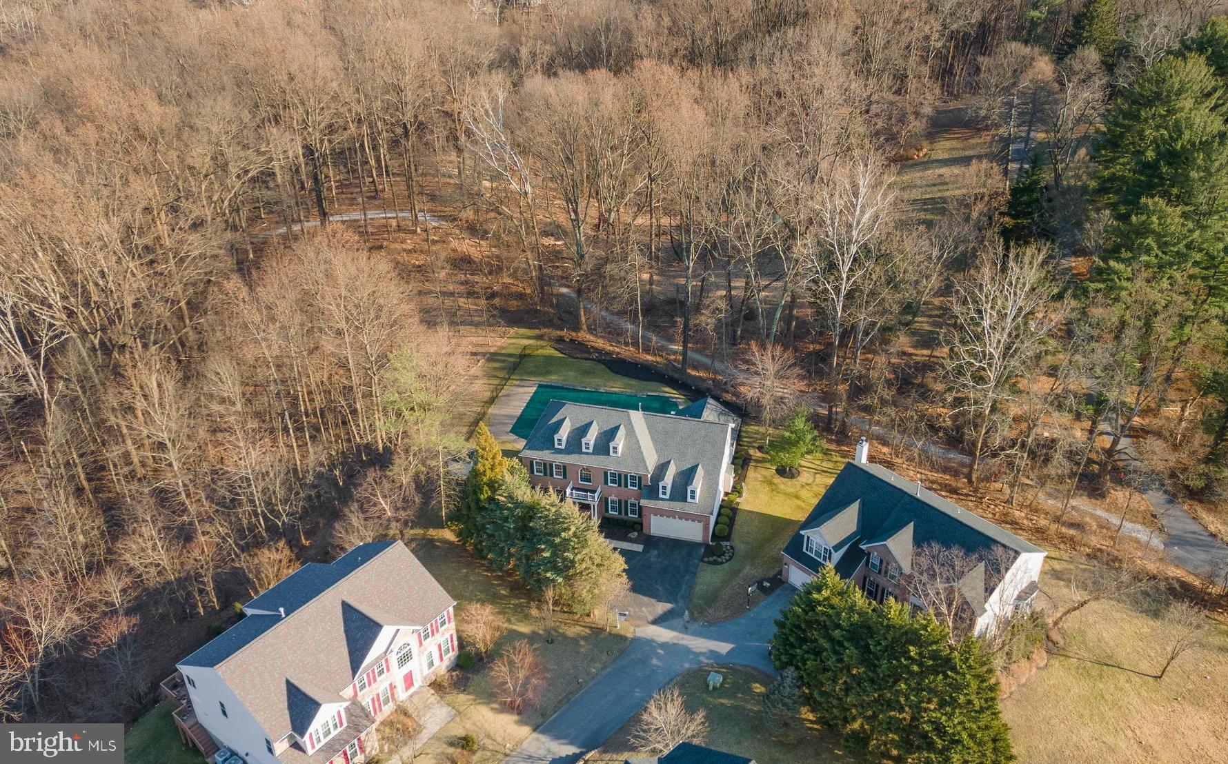 GOVERNORS RUN - Residential