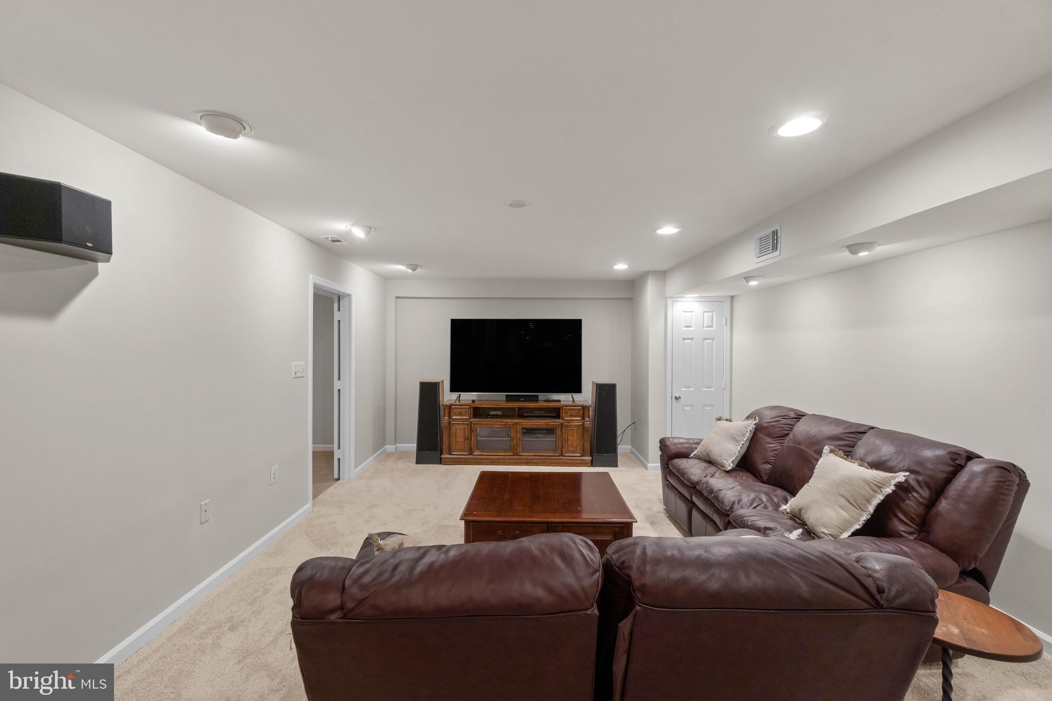 GOVERNORS RUN - Residential