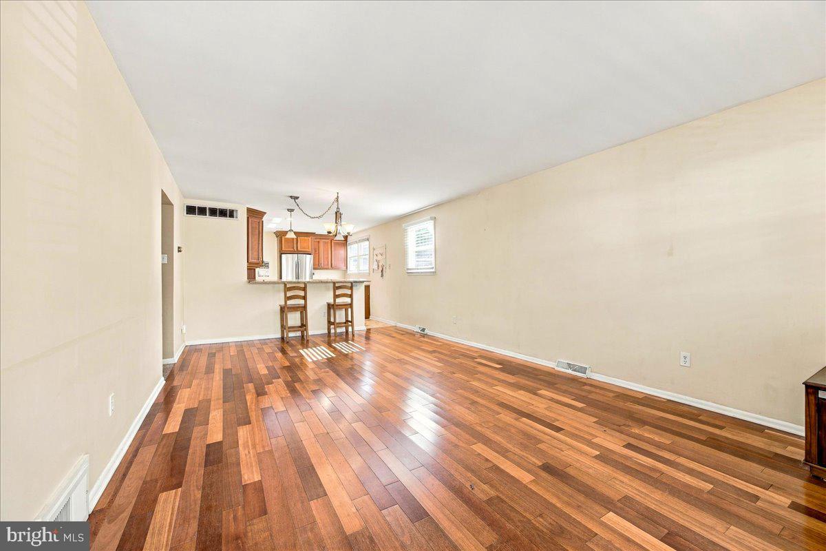 5-7 S DECATUR AVENUE