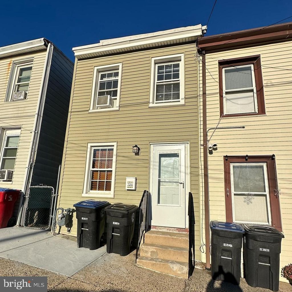 Photo of 328 E 6th Avenue, CONSHOHOCKEN, PA 19428 (MLS # PAMC2163774)