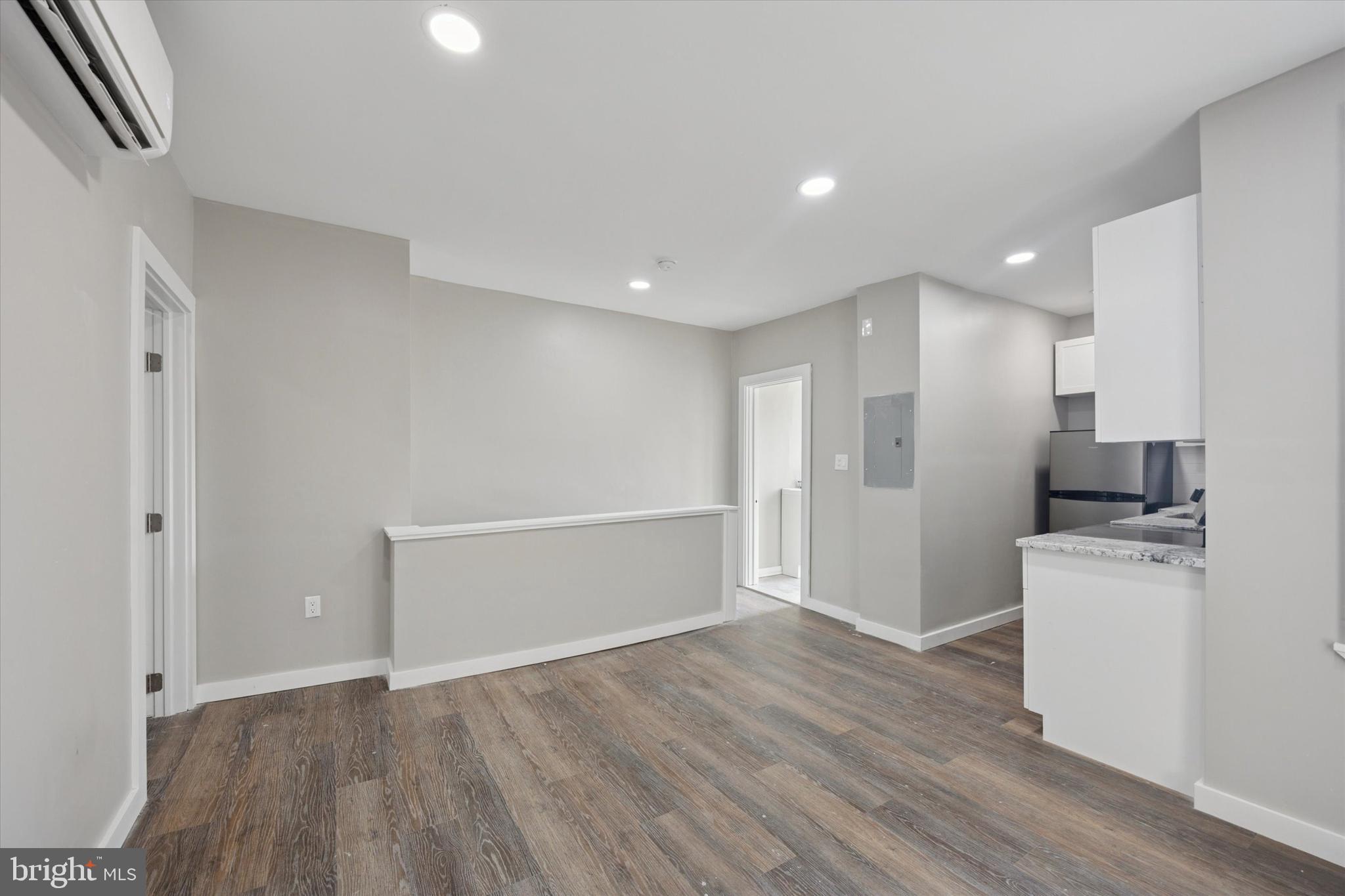 UNIVERSITY CITY - Residential Lease