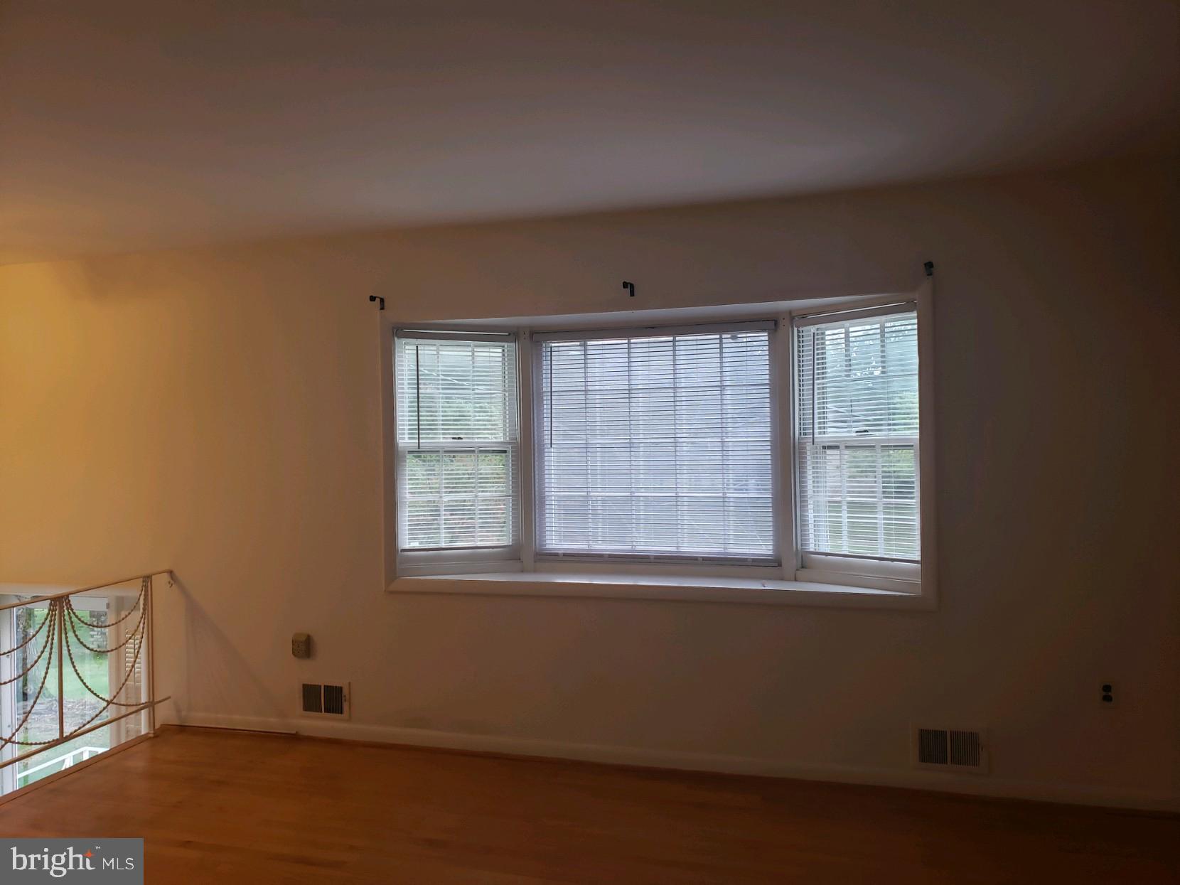 WARBURTON OAKS - Residential