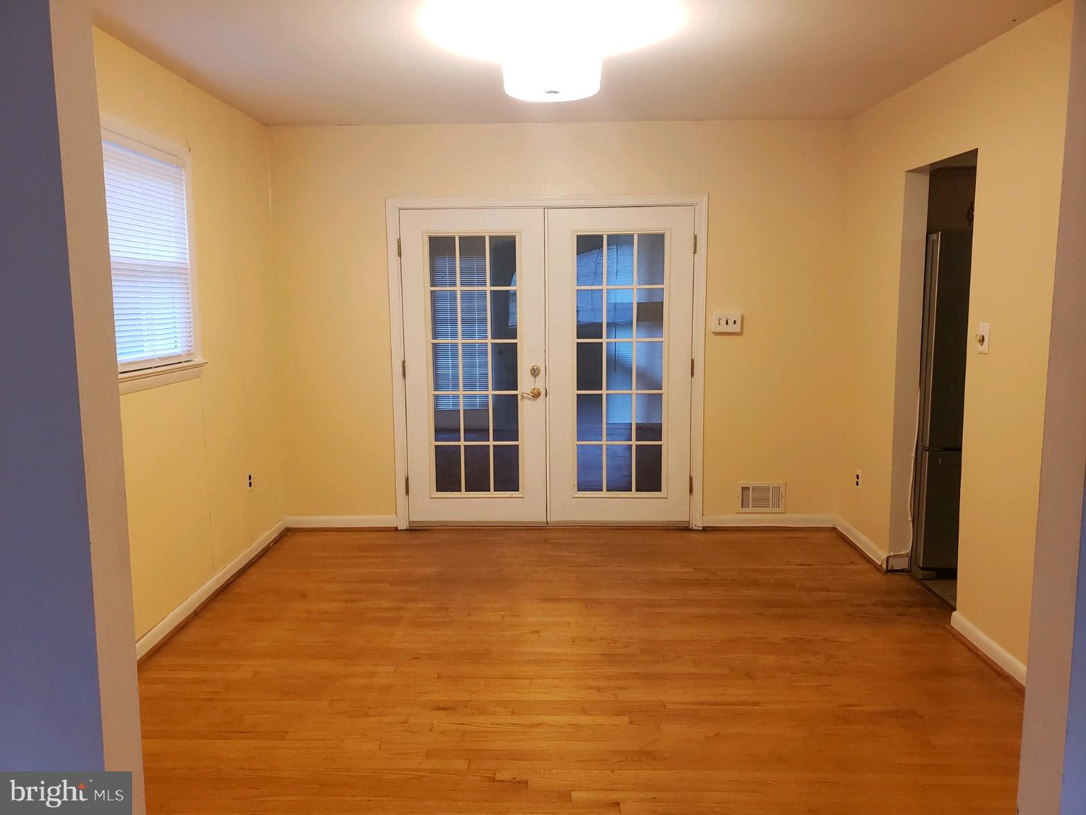 WARBURTON OAKS - Residential