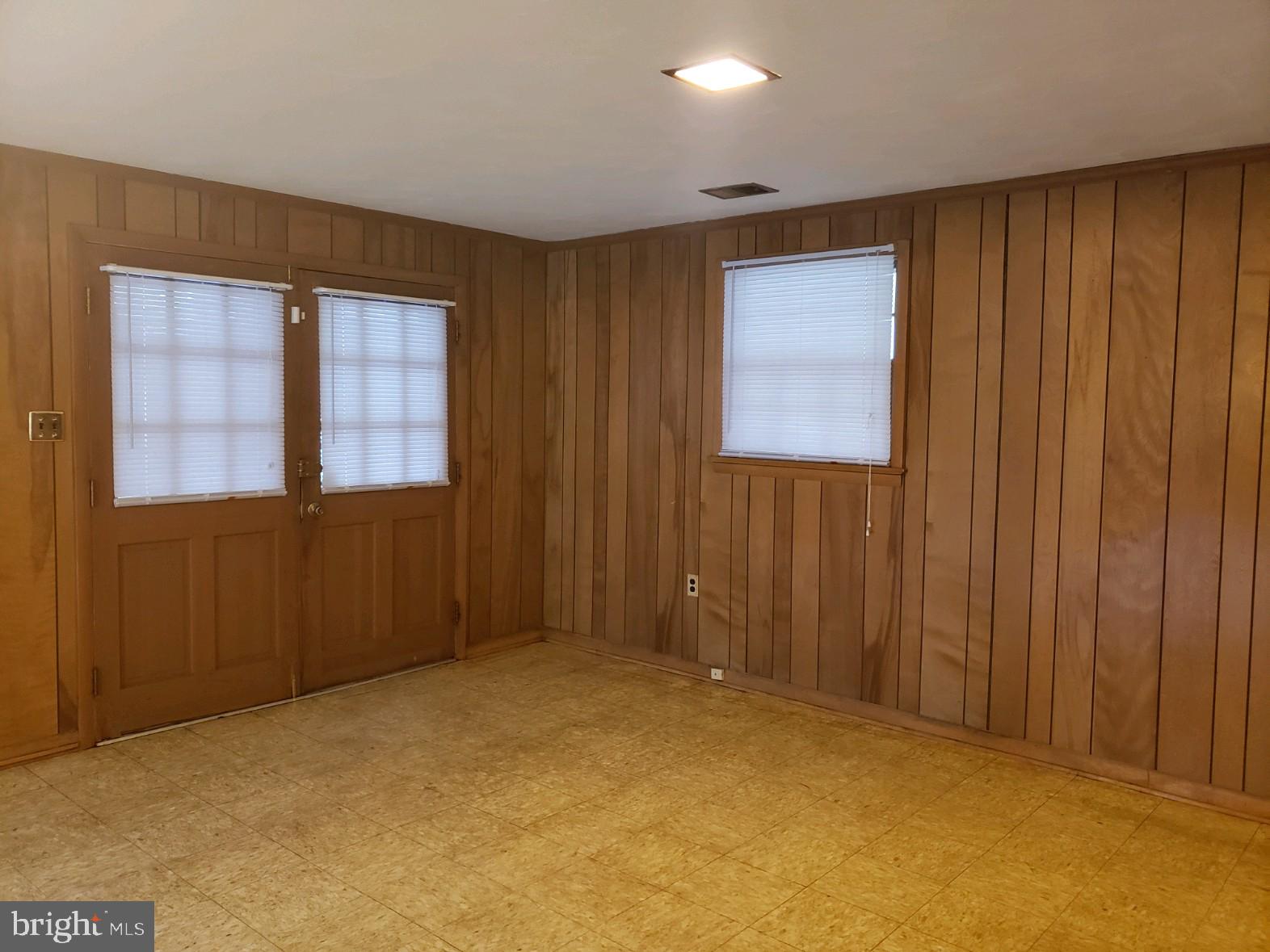 WARBURTON OAKS - Residential