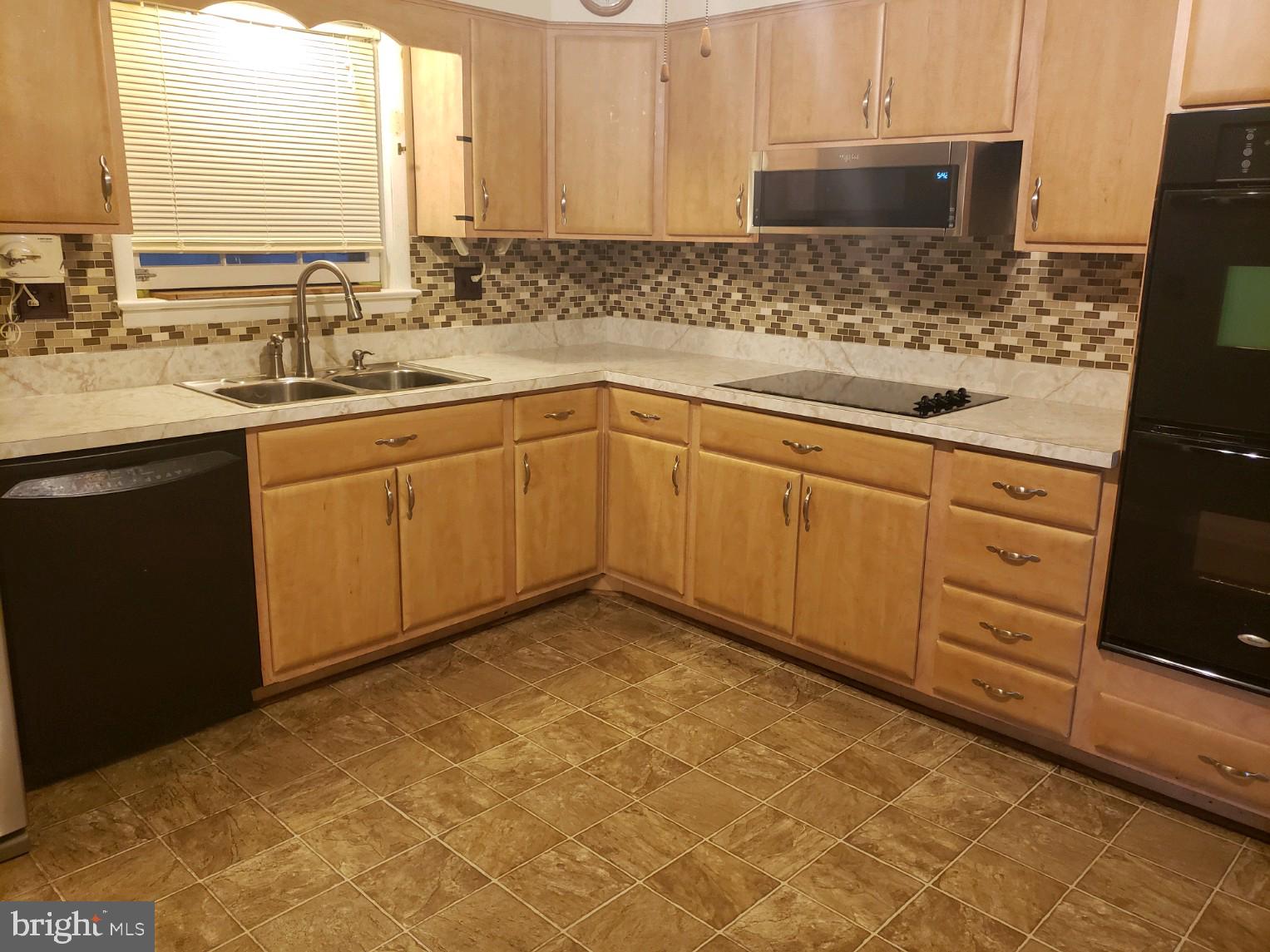 WARBURTON OAKS - Residential