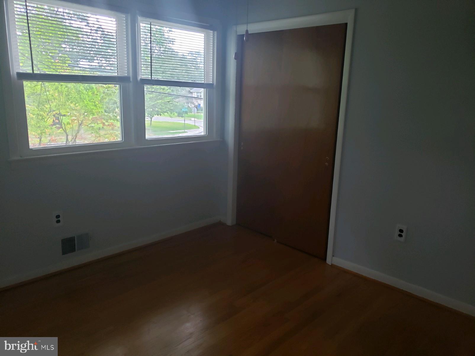 WARBURTON OAKS - Residential